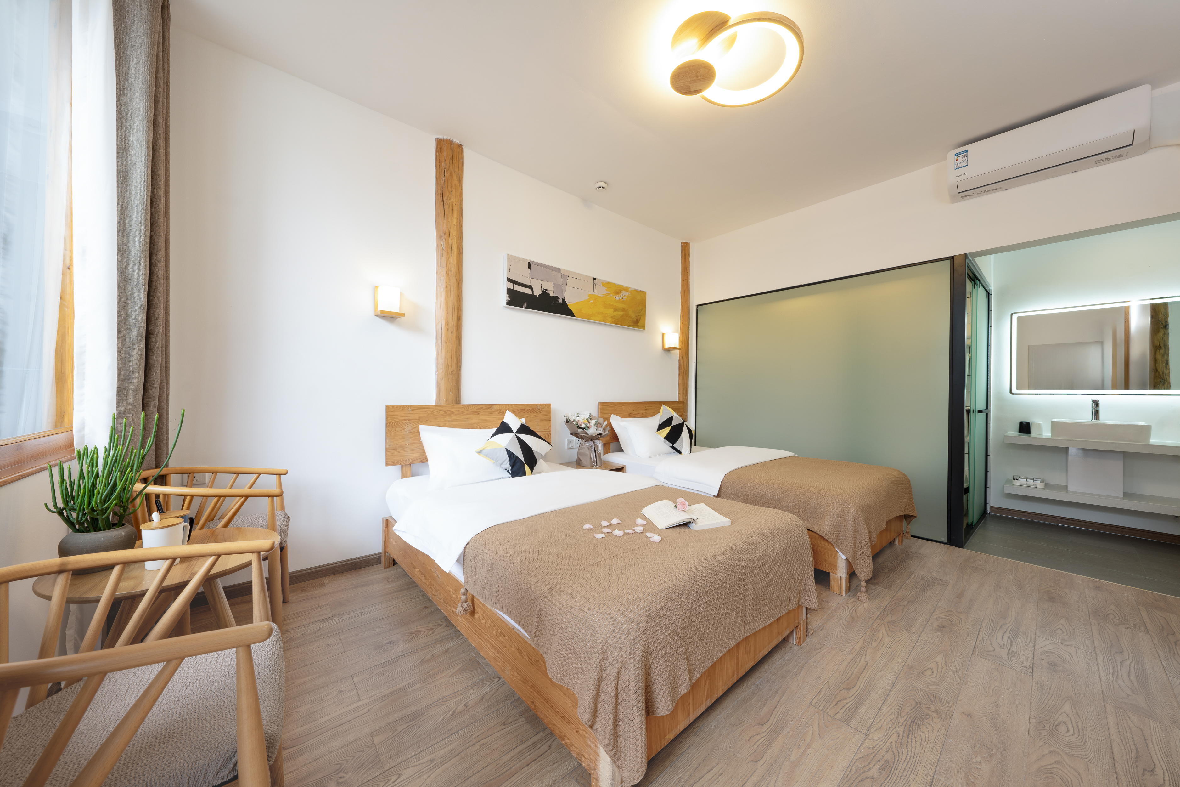 輕奢庭院雙床房