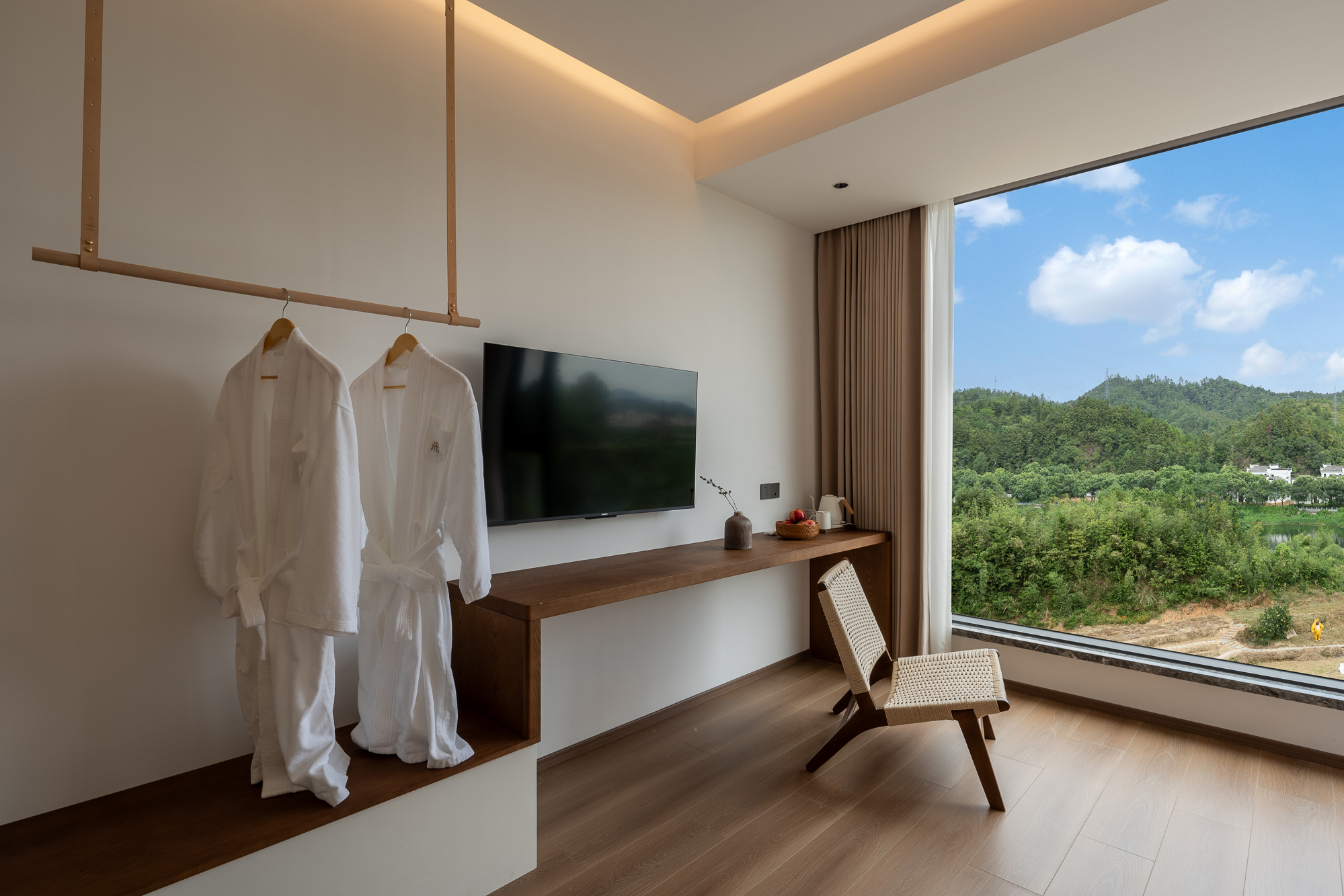 Smart Room - Garden-View (2 Beds) (Window)