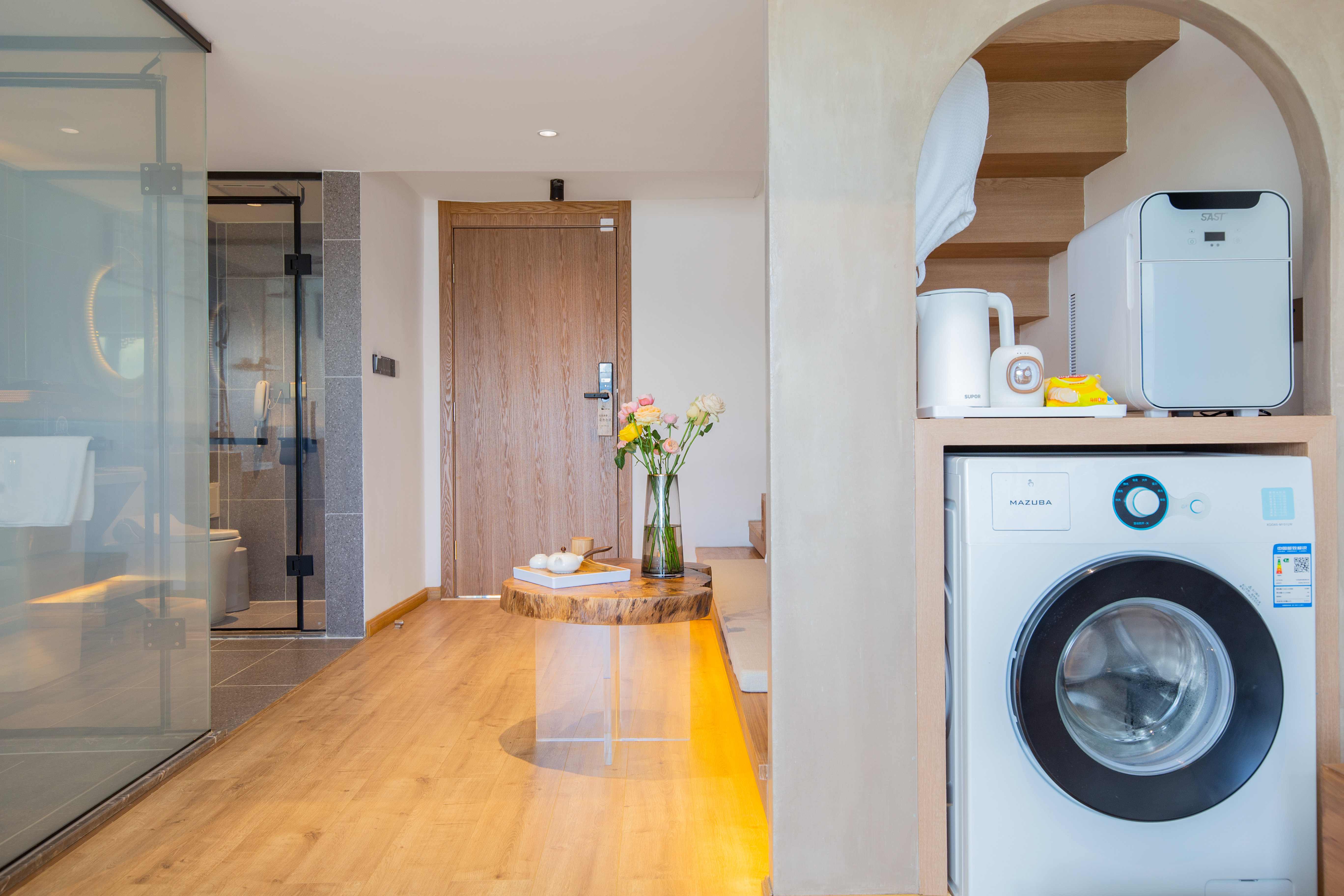 无敌湖景复式双床套房-晨雾美景-洗衣机-地暖-日落晚霞