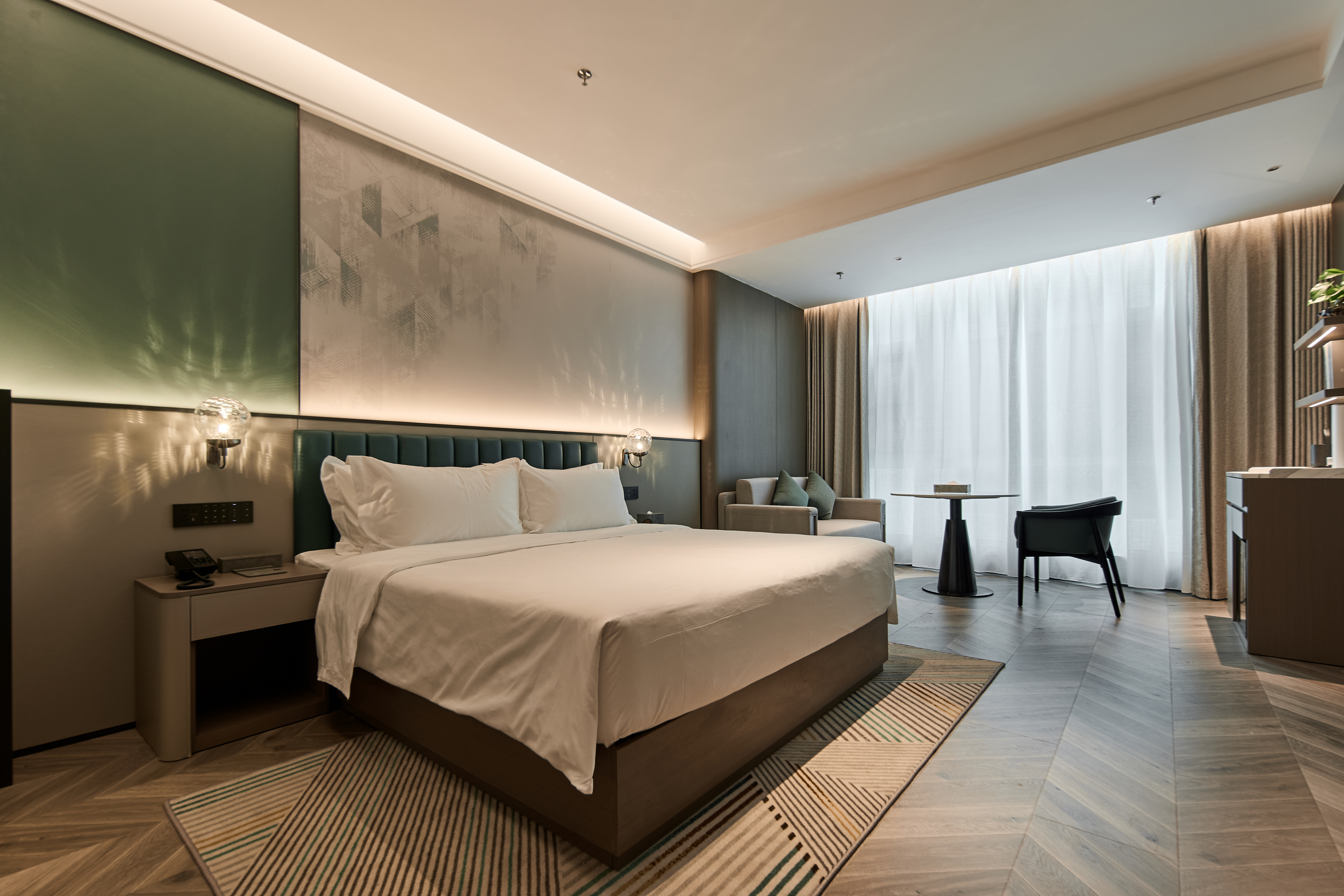 如雅大床房（加濕器+喜臨門床墊+電動窗簾）