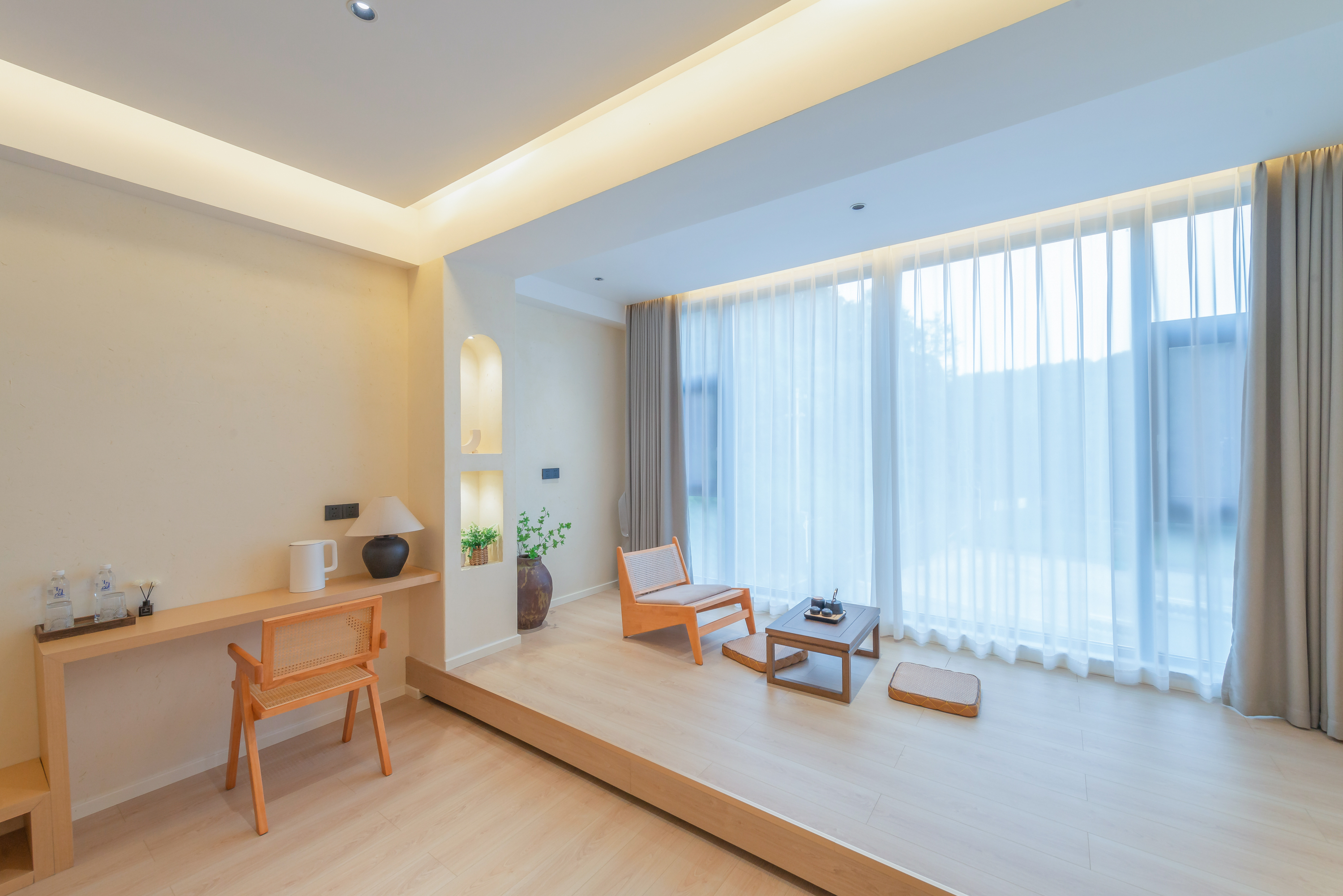 Bifengxia Lanshan Designer Homestay Huaiye Refined Cinema Double Bed Room