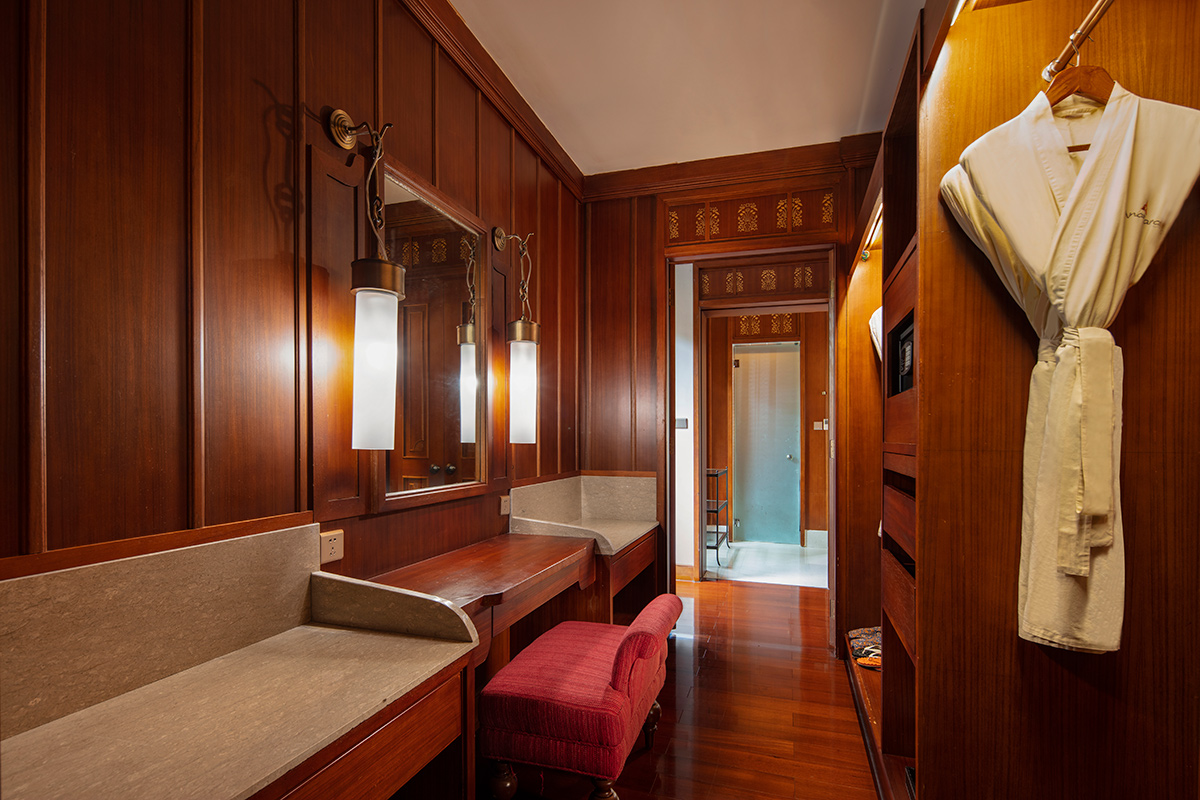 园景双卧泳池别墅