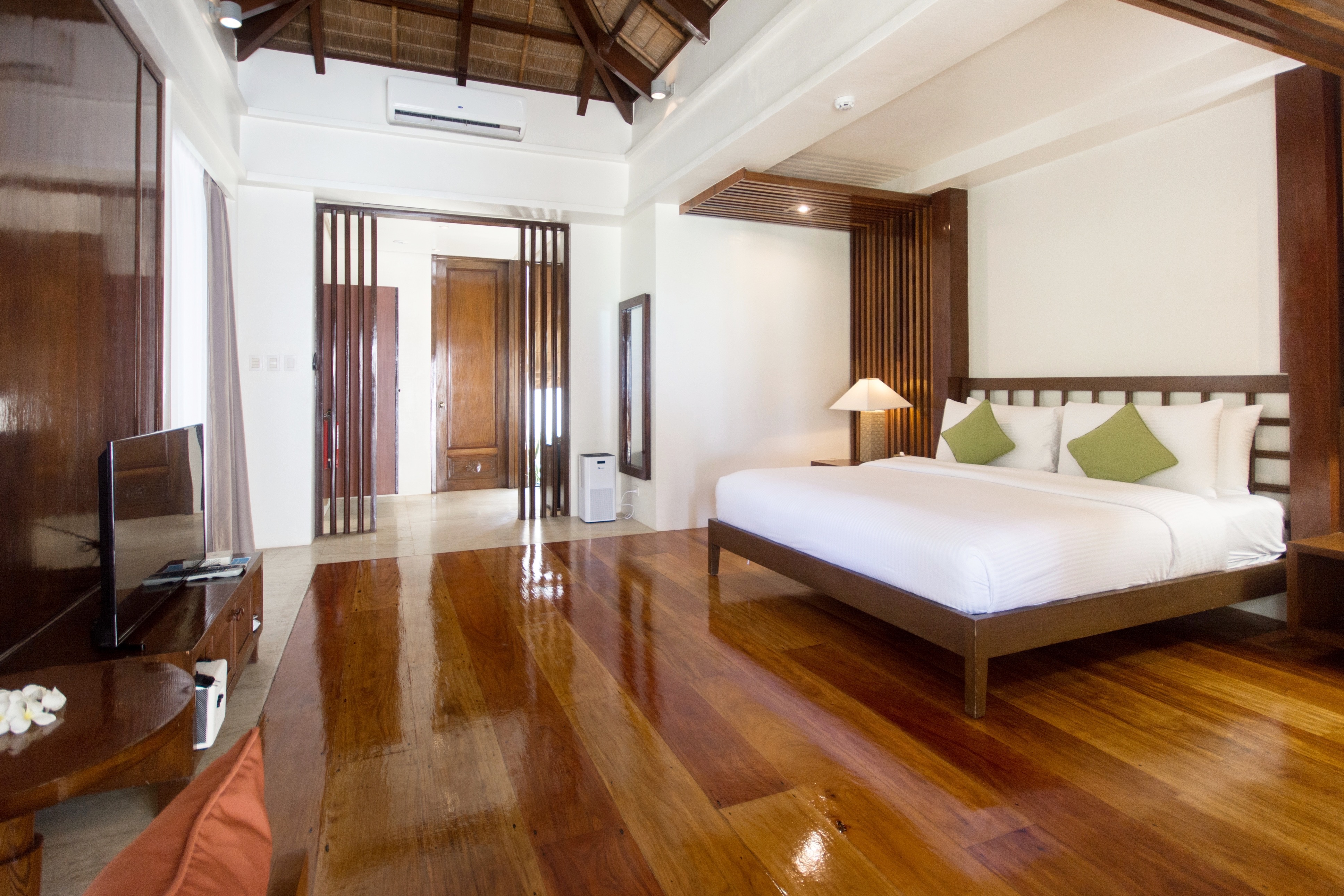 四卧豪华别墅 - 海滨