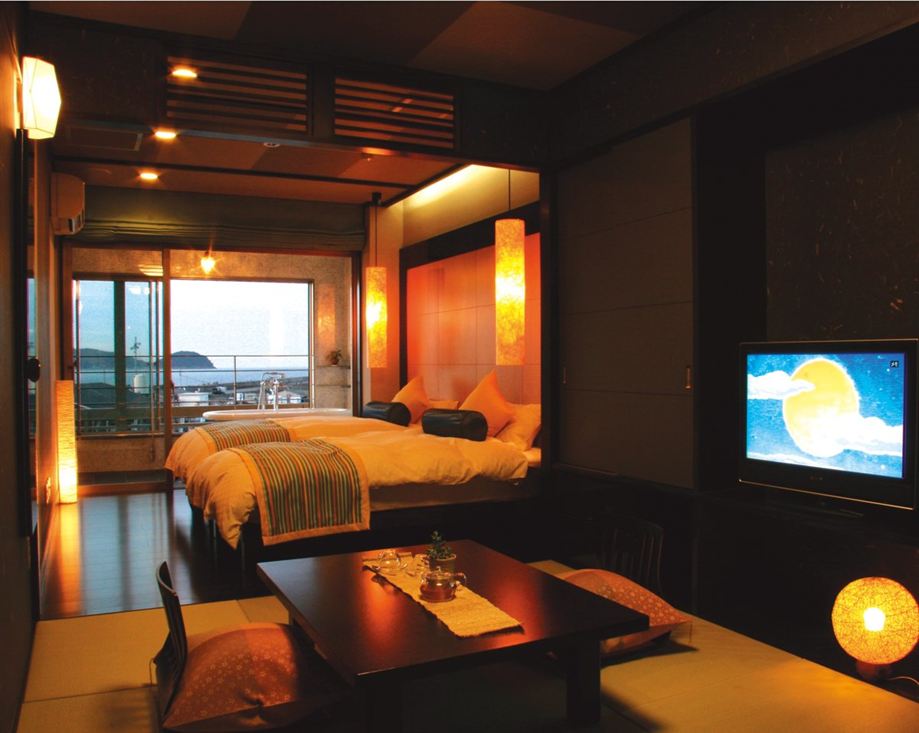 双人房 + 半露天浴缸 + 榻榻米休息区