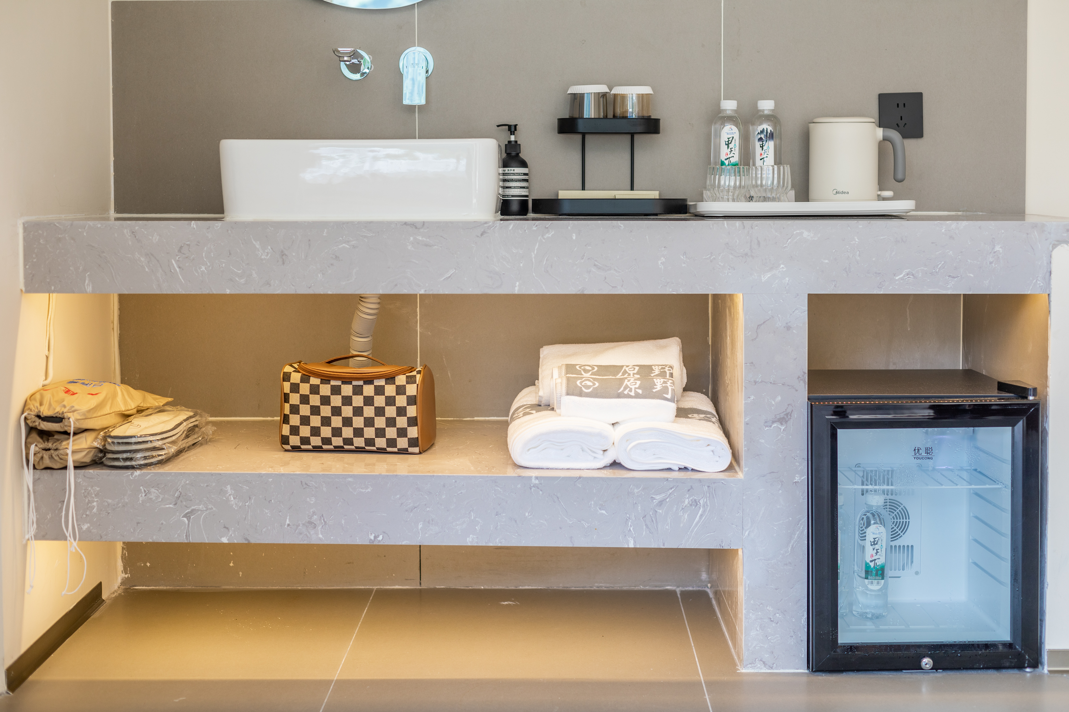 原野·长空·山水景观浴缸豪华大床房