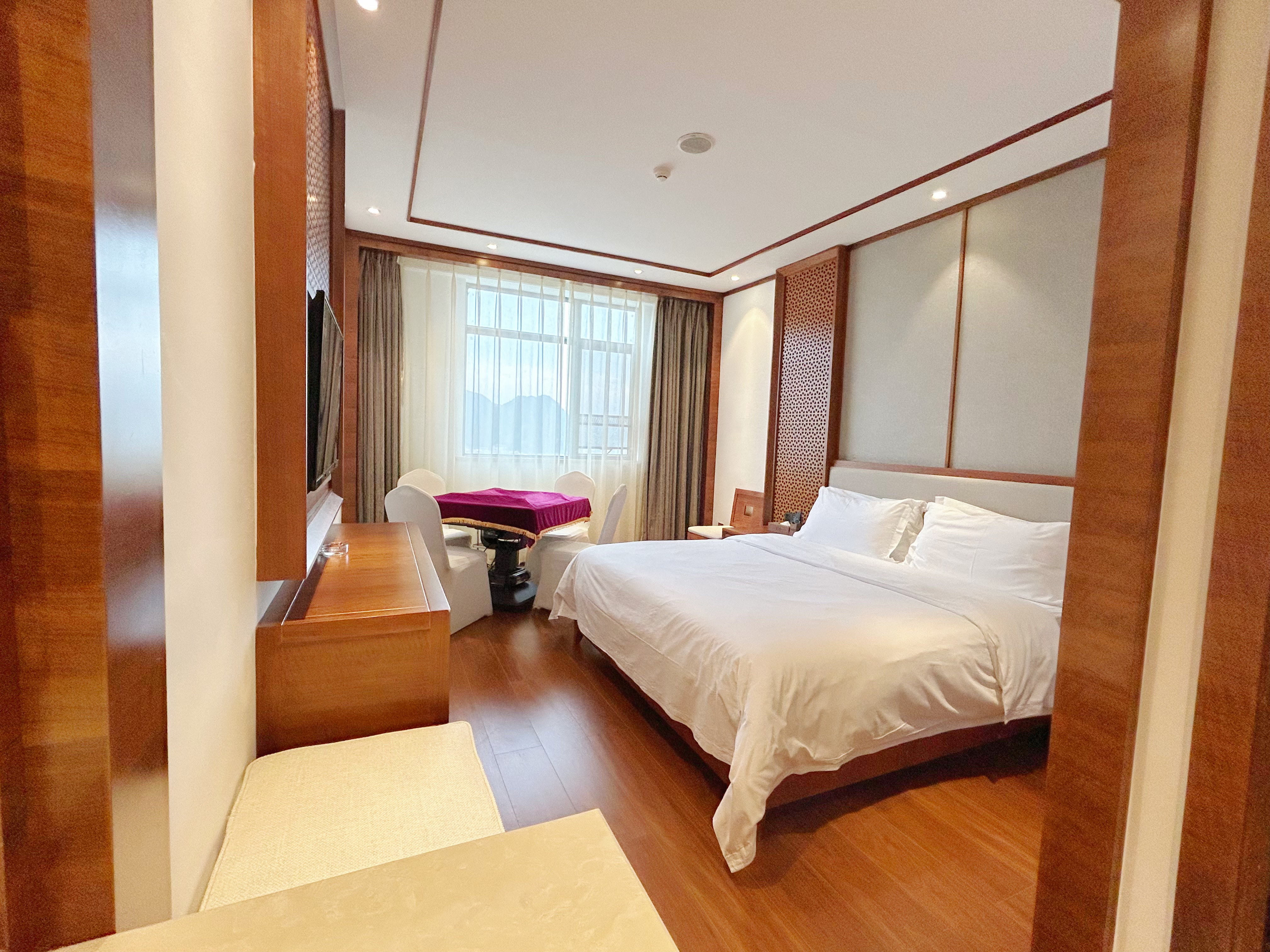 Gangshanghua Recreation Chess&Cards Room With Zero Pressure Mattress