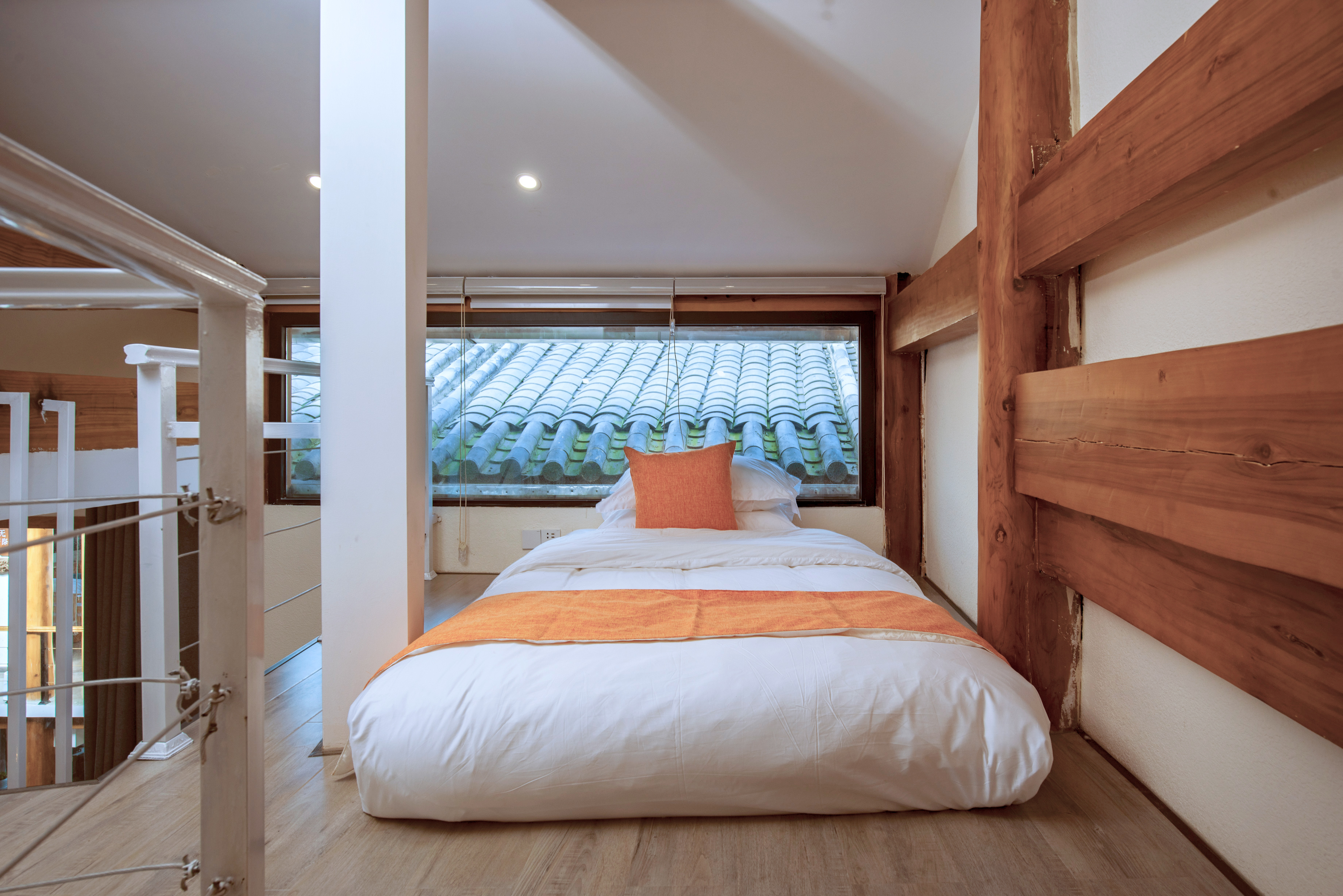 光昇·雲漫朝霞複式親子房「LOFT·金可兒舒睡床墊·電熱毛巾架·恆温花灑·原木傢俱」