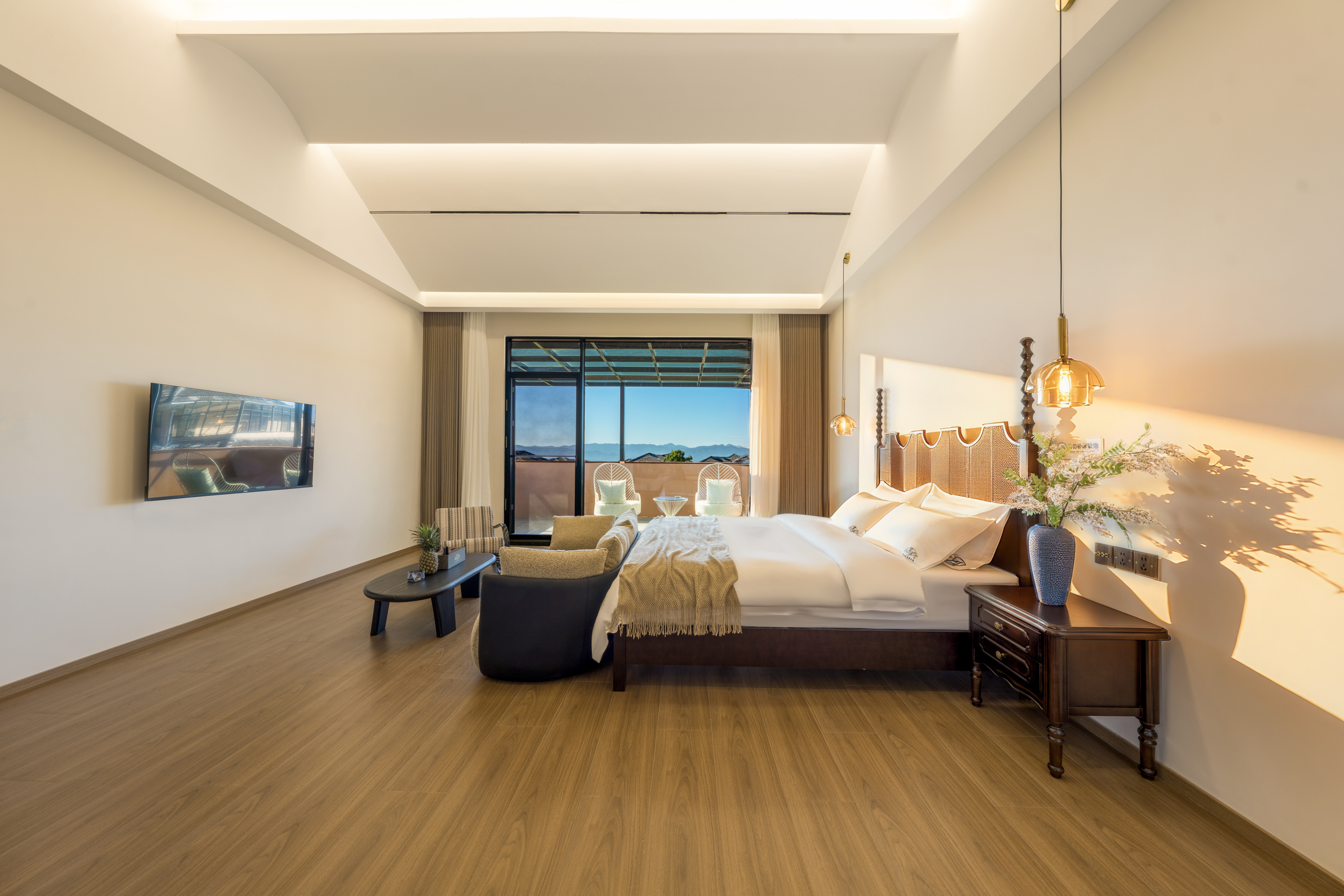 【拾全·私享阳台双卧家庭房】澜光浴池|山语静眠〉