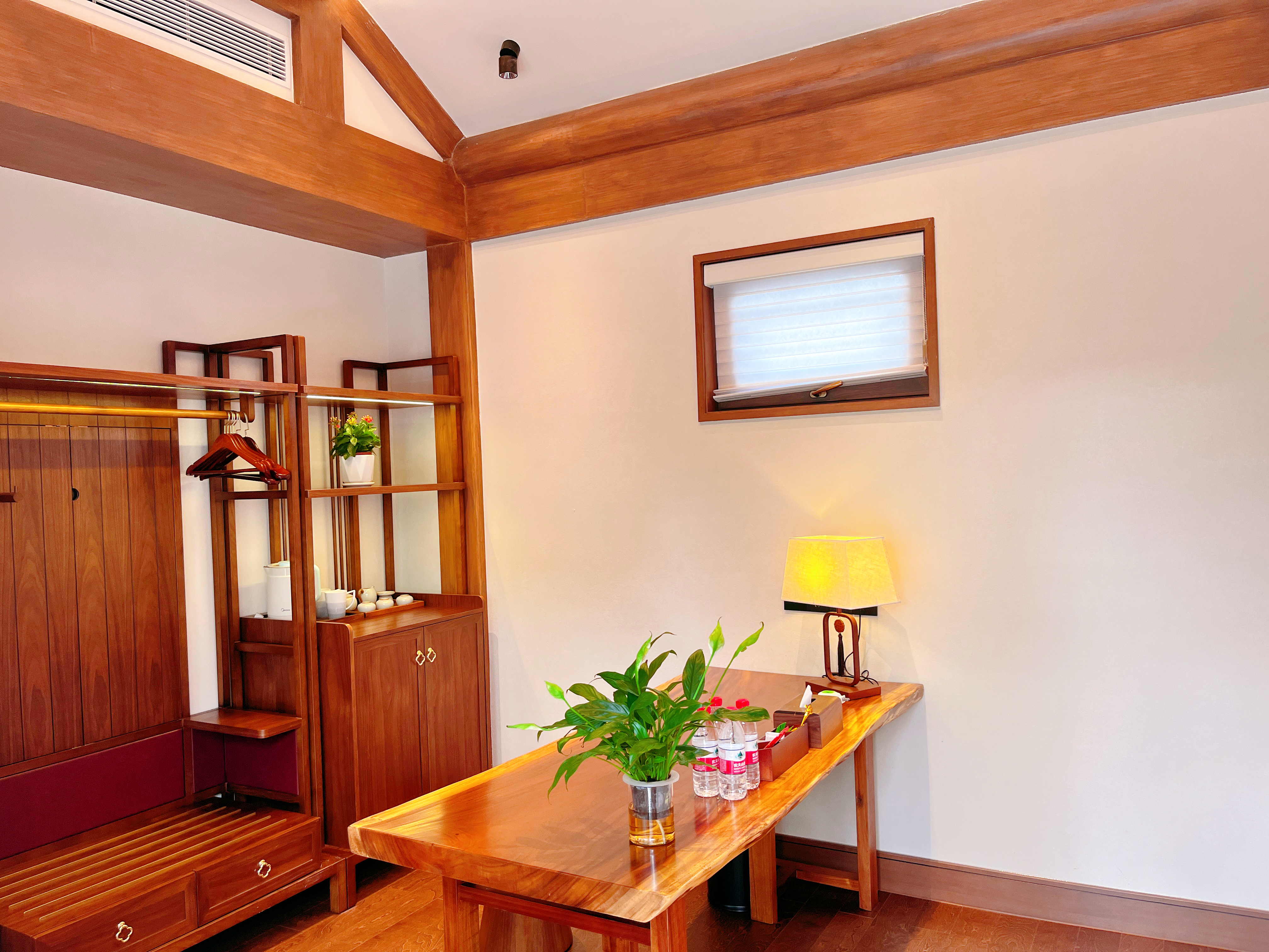 衚衕院落大床（北院家庭套房）