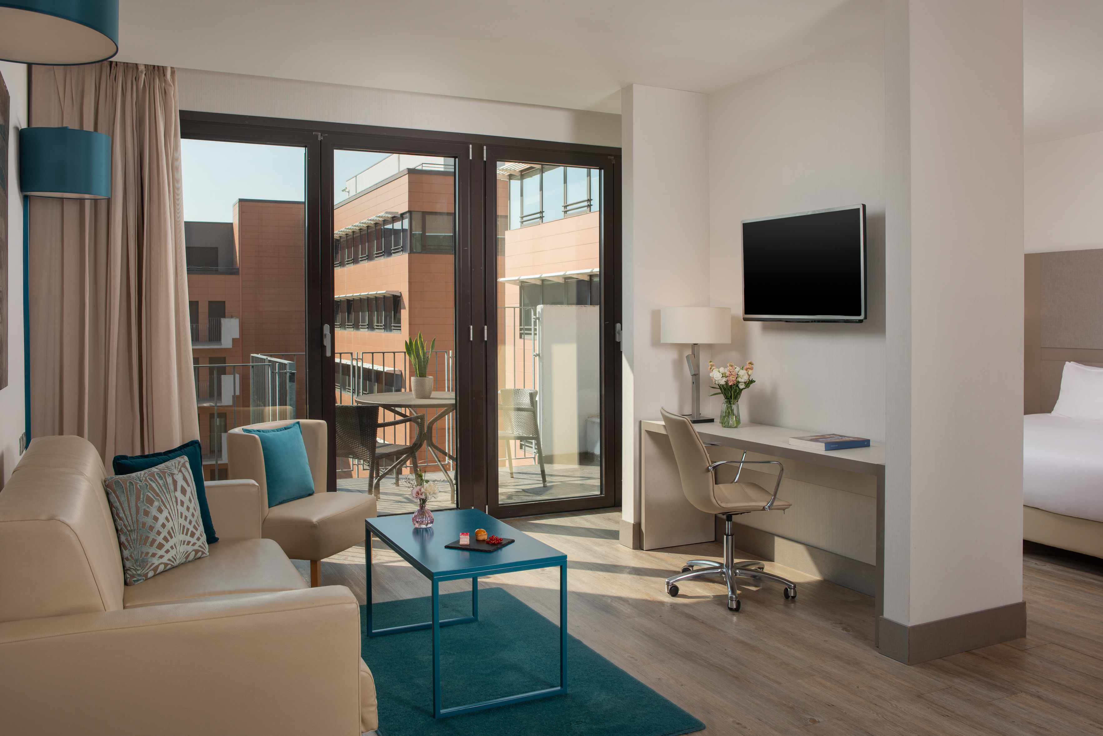 小型套房（2成人和1小童）