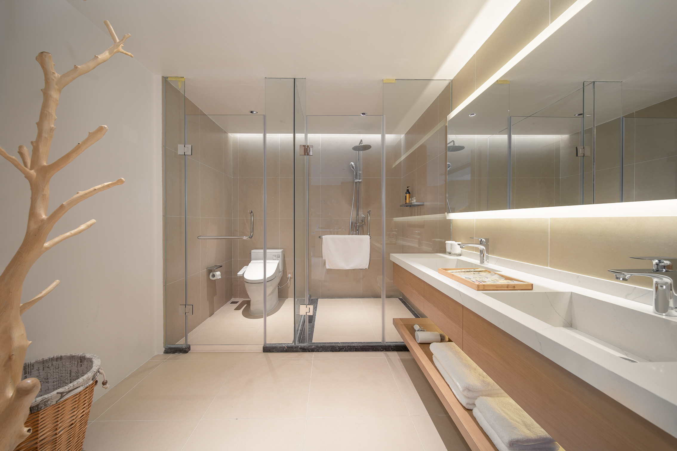 品茗欢享家庭套房（禅意观景茶桌+阳台休闲赏景+迷你冰箱+智能马桶）