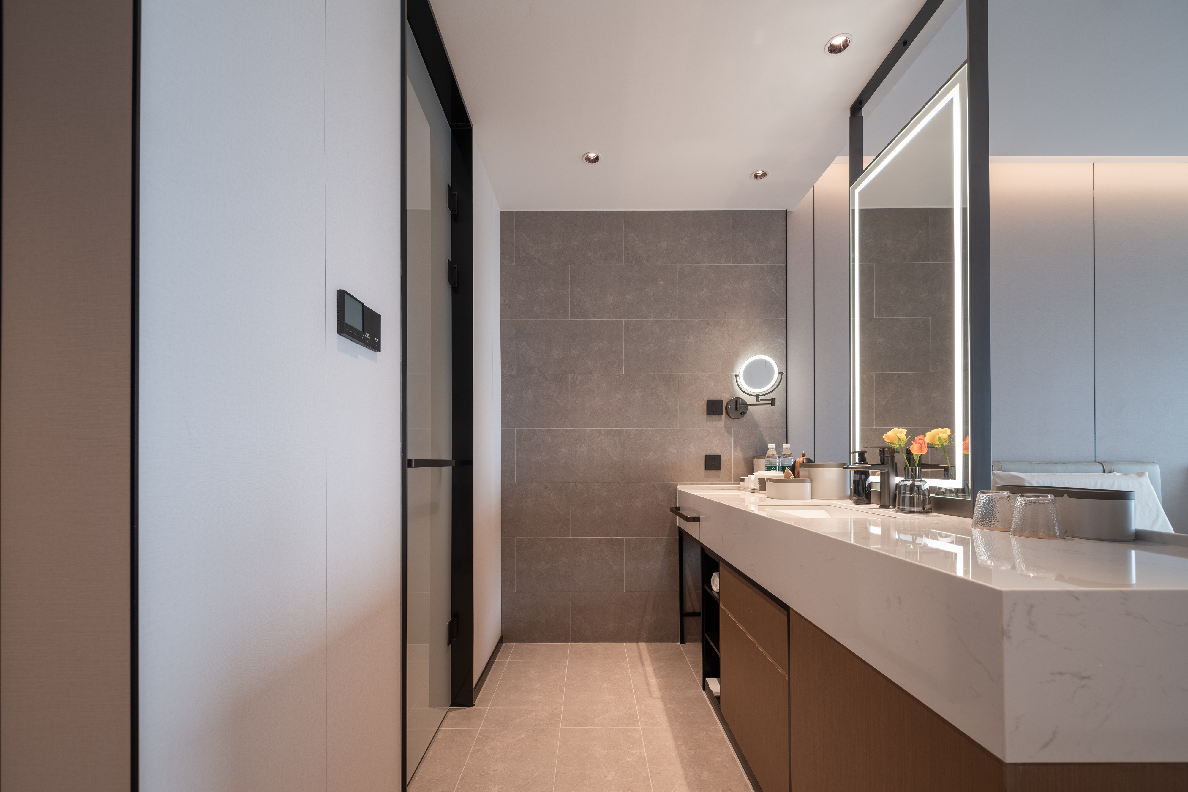 Exclusive City-View Twin Room With Enhanced Sleep System, Xiaodu Smart Control, Smart Toilet&Mobile Screen Casting