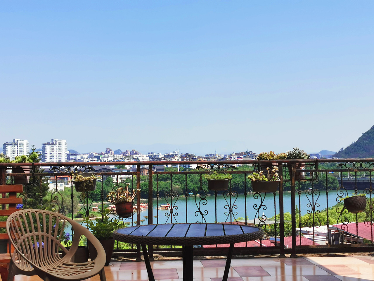 逍遥漓江||奢享景观露台+榻榻米家庭房+山恋远眺