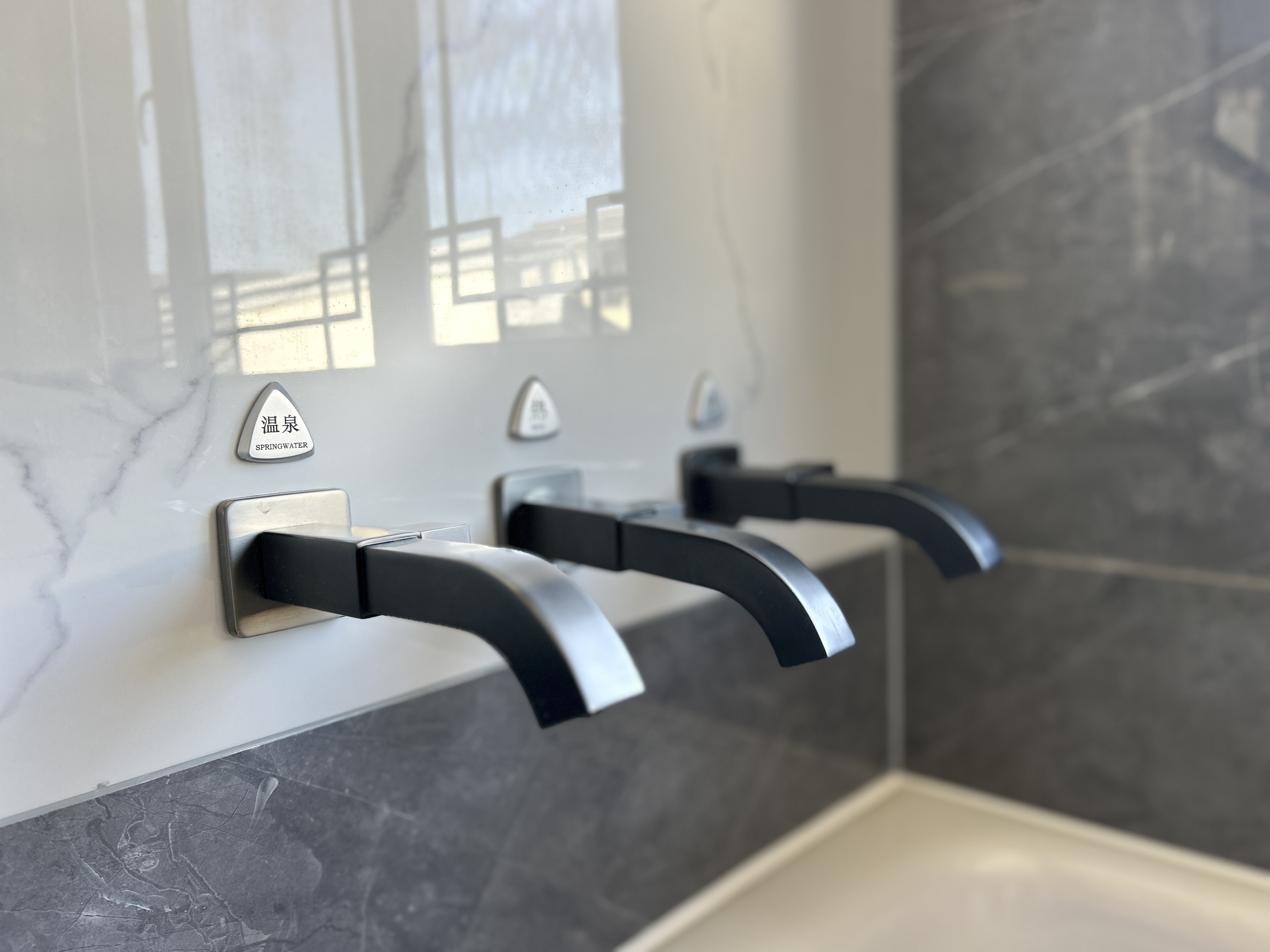 Deluxe Suite - Mountain-View