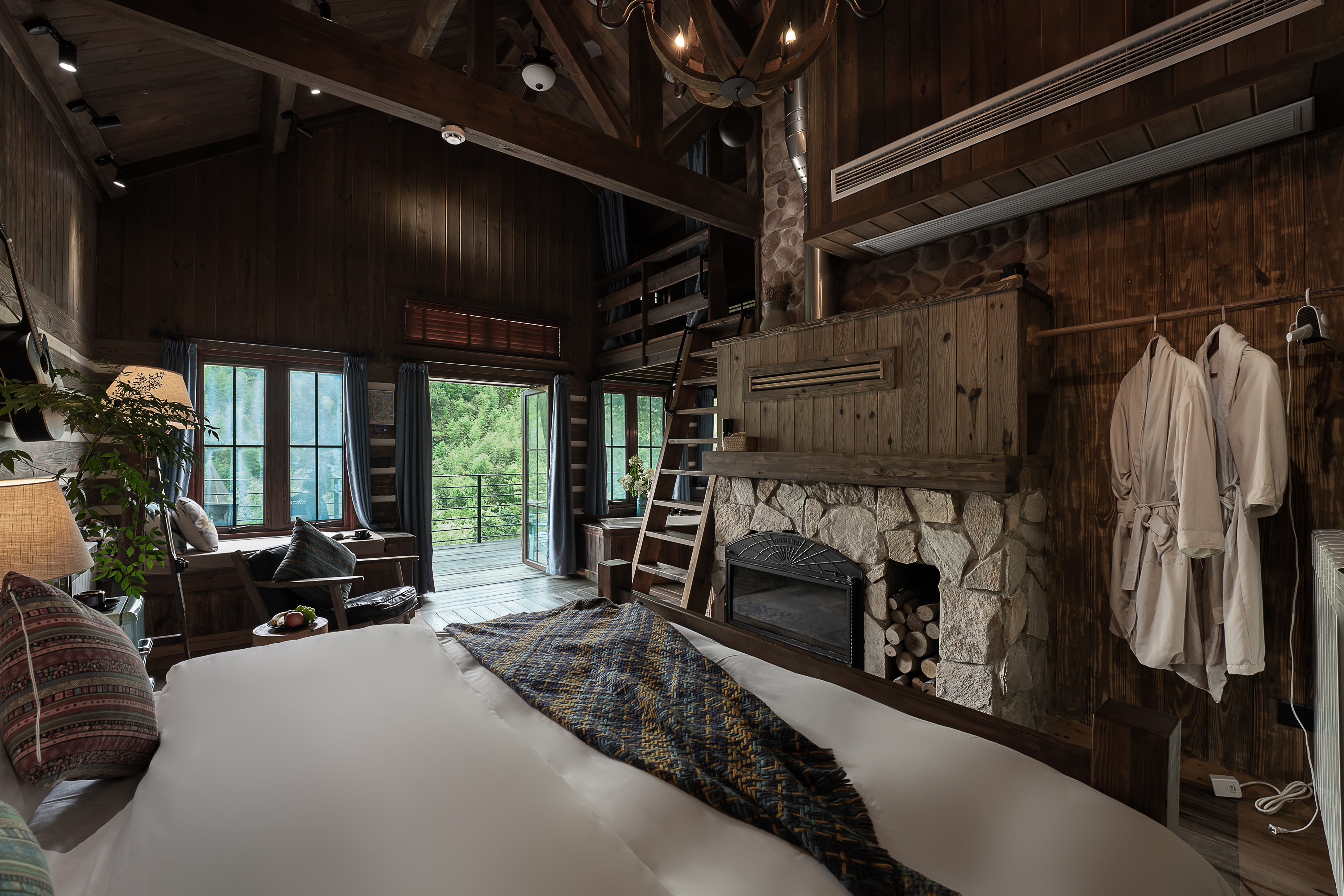 独享全景大露台观景房（真火壁炉+懒人躺椅+观景浴缸）