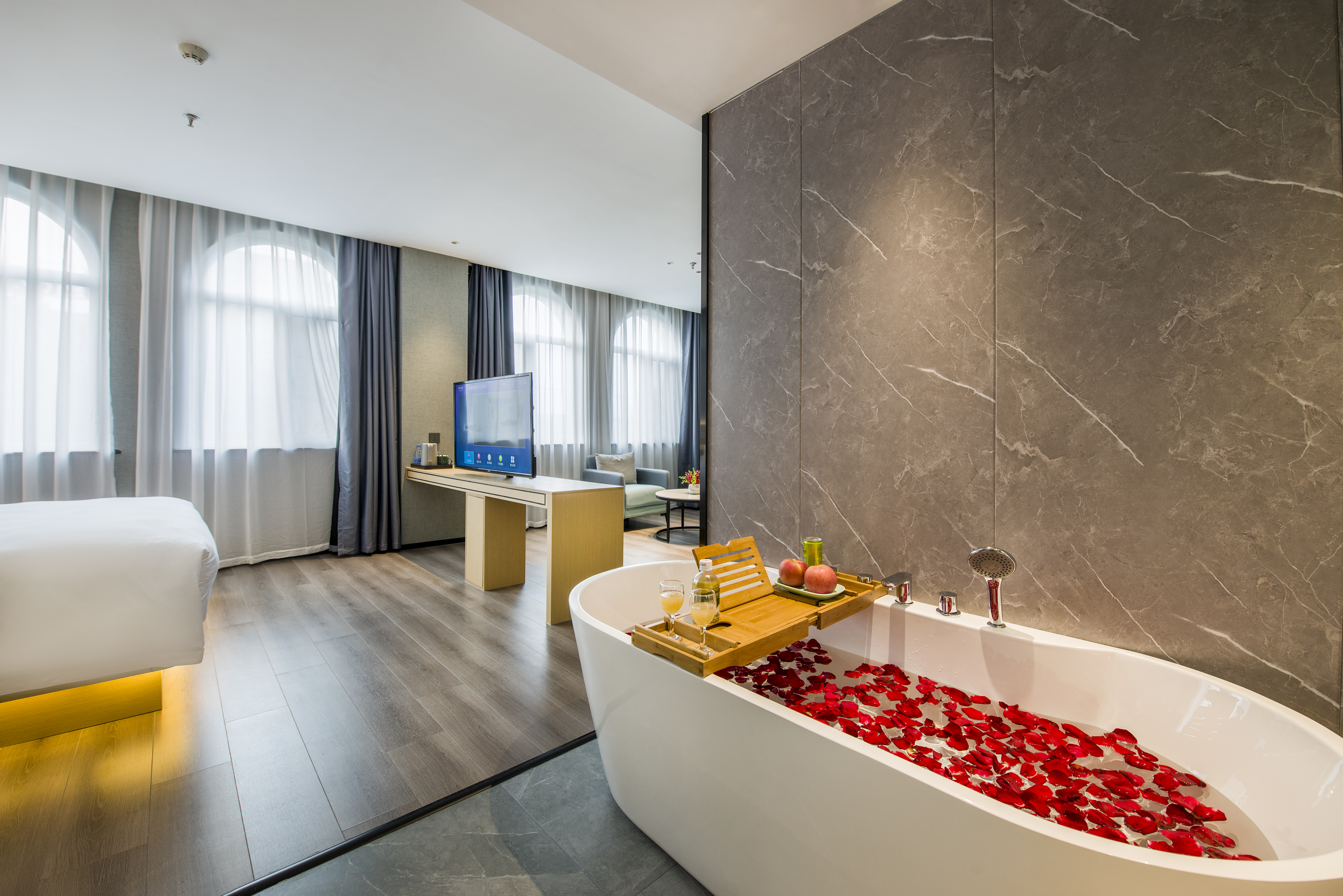 惬意时光|丝滑浴缸套房