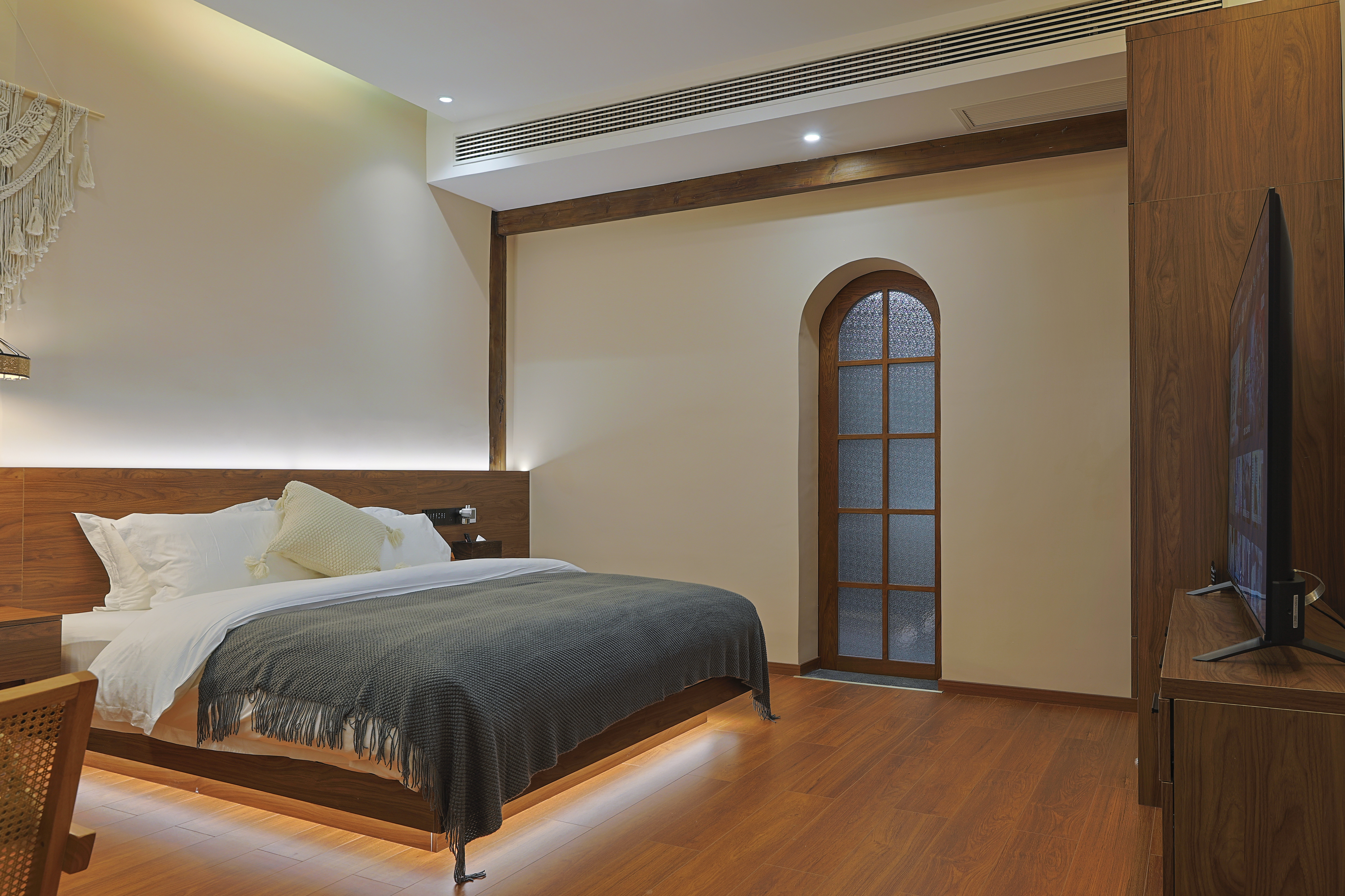 暮云·真美·温泉泡池大床房『小冰箱·自动窗帘·原木家俱·山野美景』