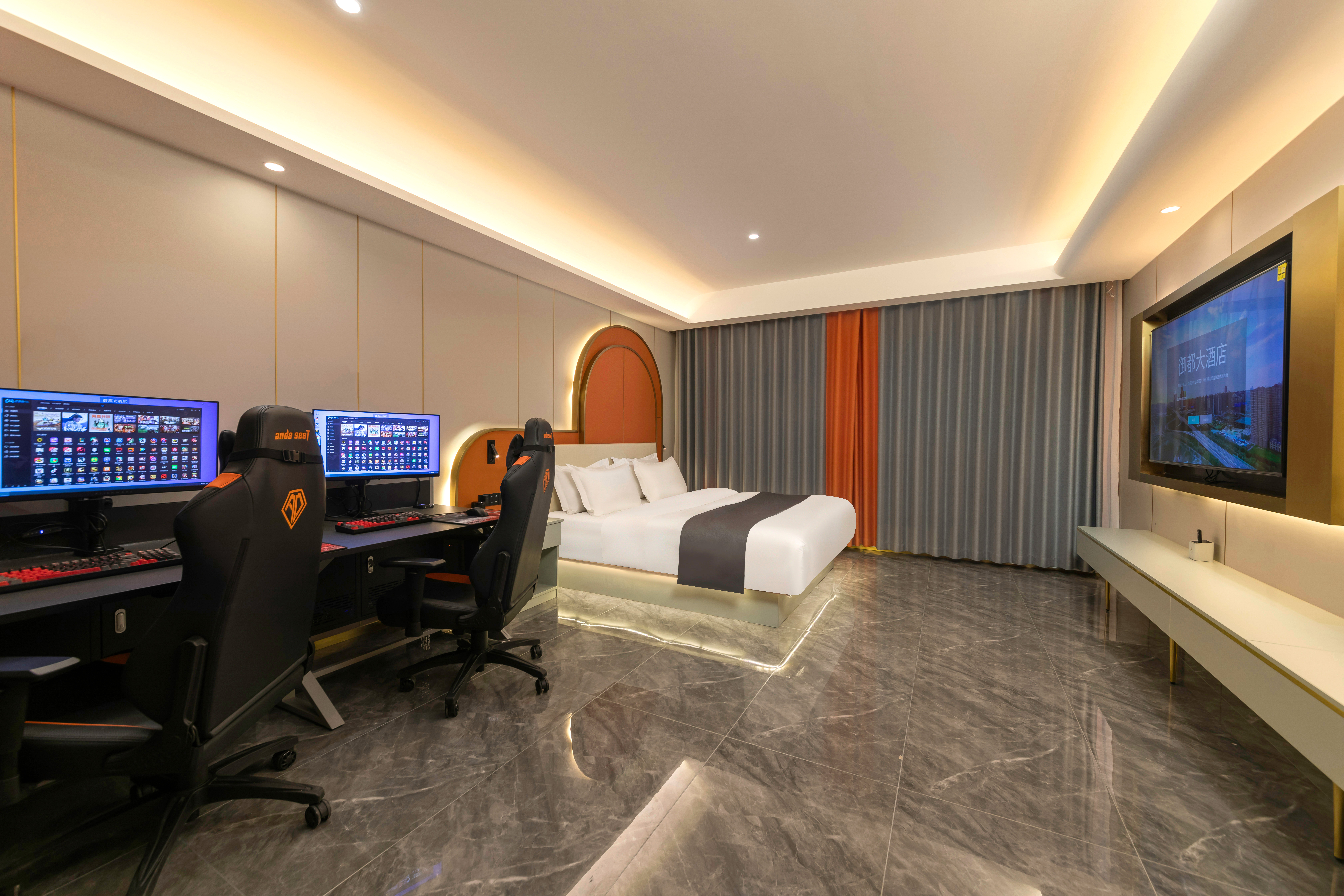 頭號玩家.電競大床房[4070ti-卓威360hz-i713700kf-智能客控]