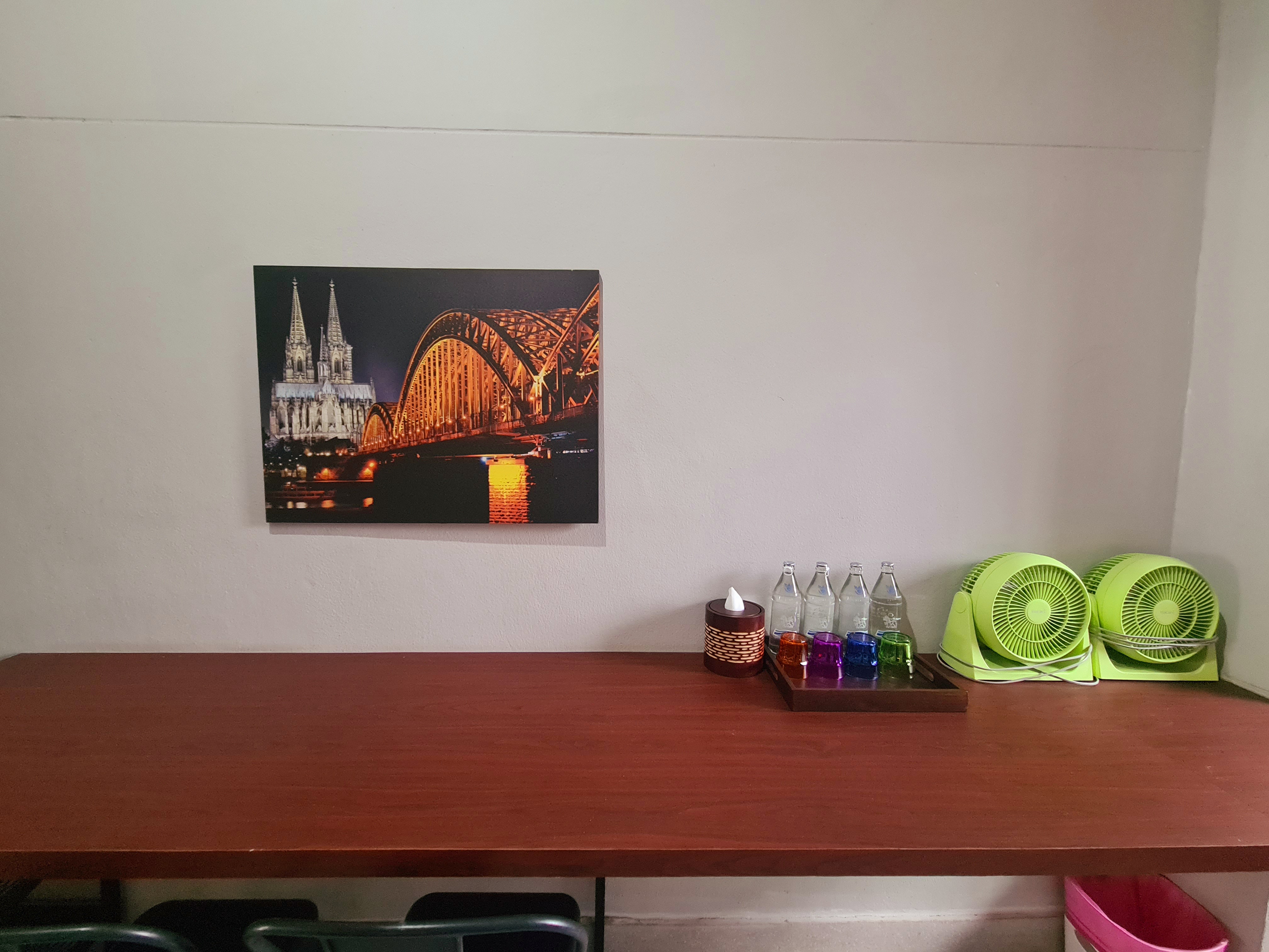 家庭房含4张单人床与共用浴室