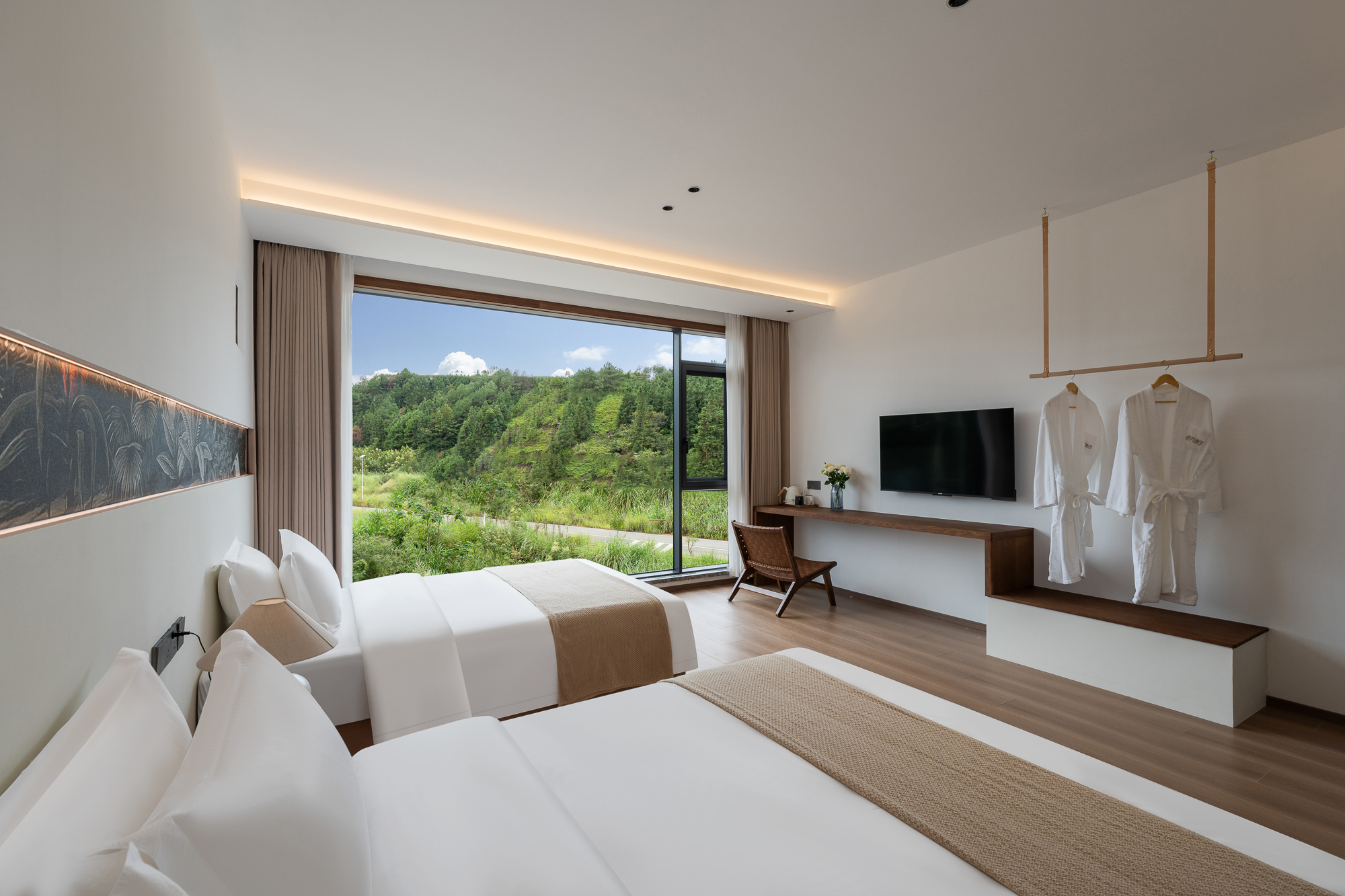 Smart Room - Mountain-View (2 Beds) (Window)