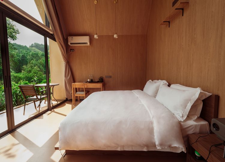 Guestroom - River-View (Double Bed)