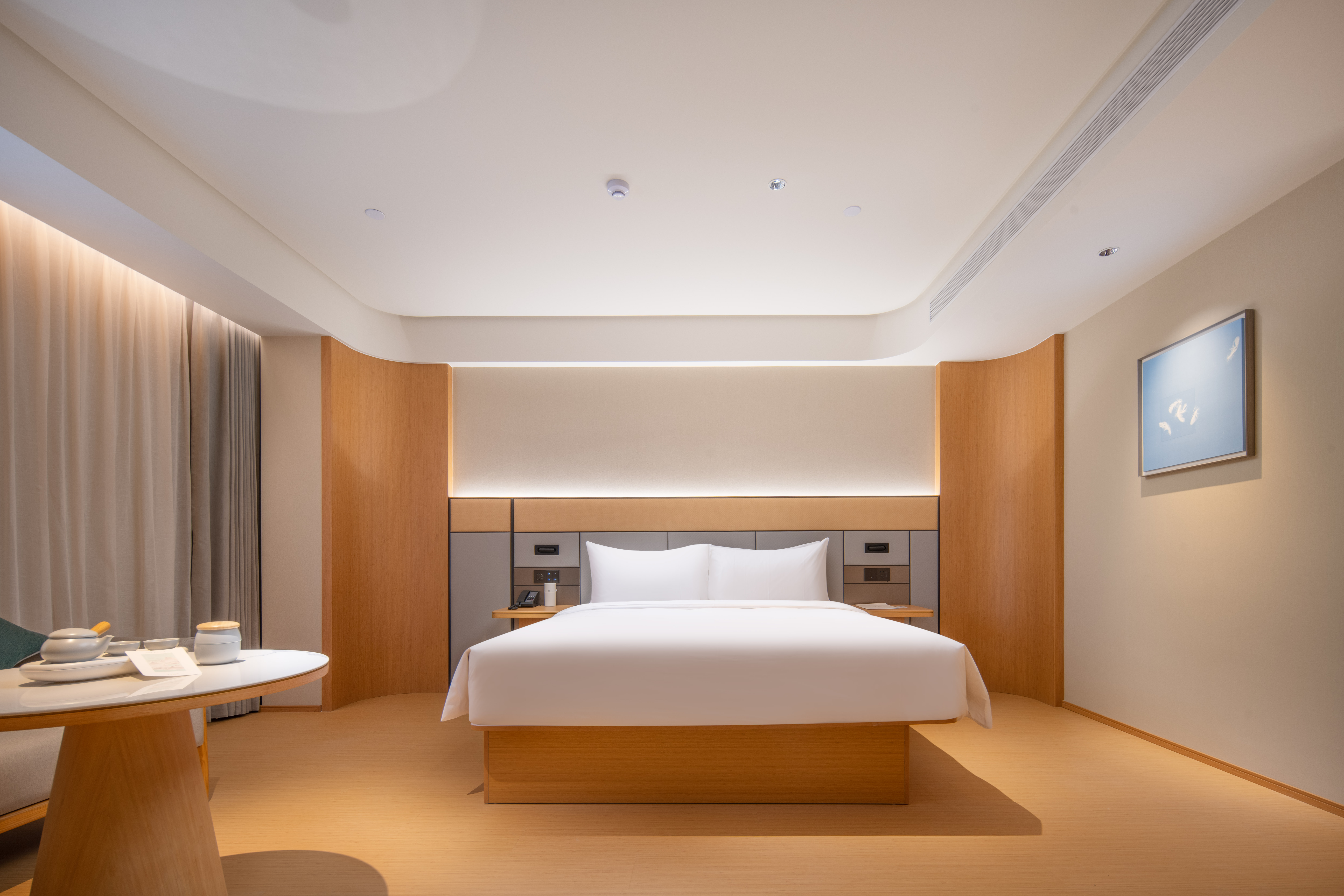 豪华大床房【金可儿床垫?65寸电视投屏?小冰箱】