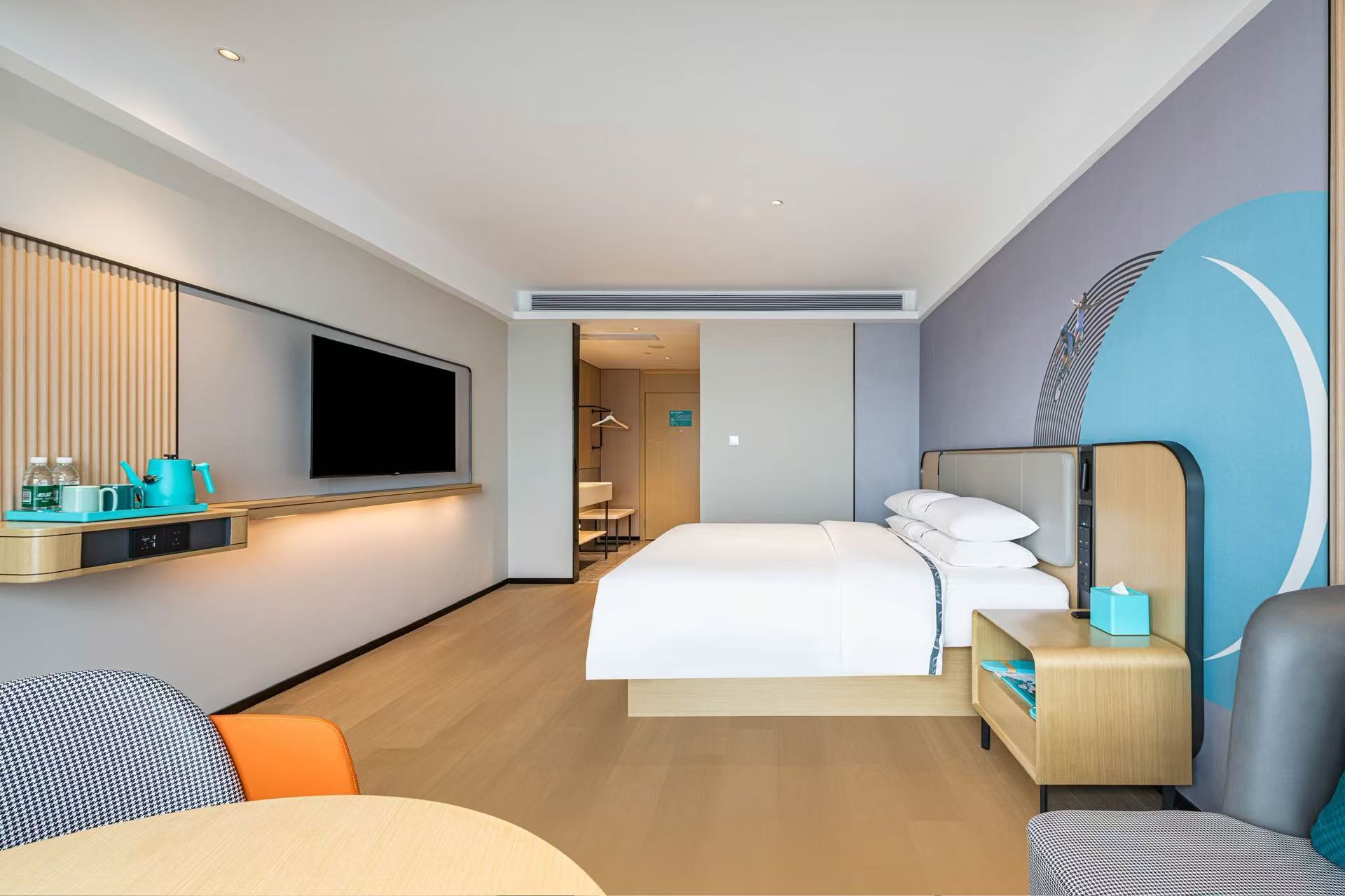 智能商务大床房-手机投屏+安享静谧+LED智能魔镜