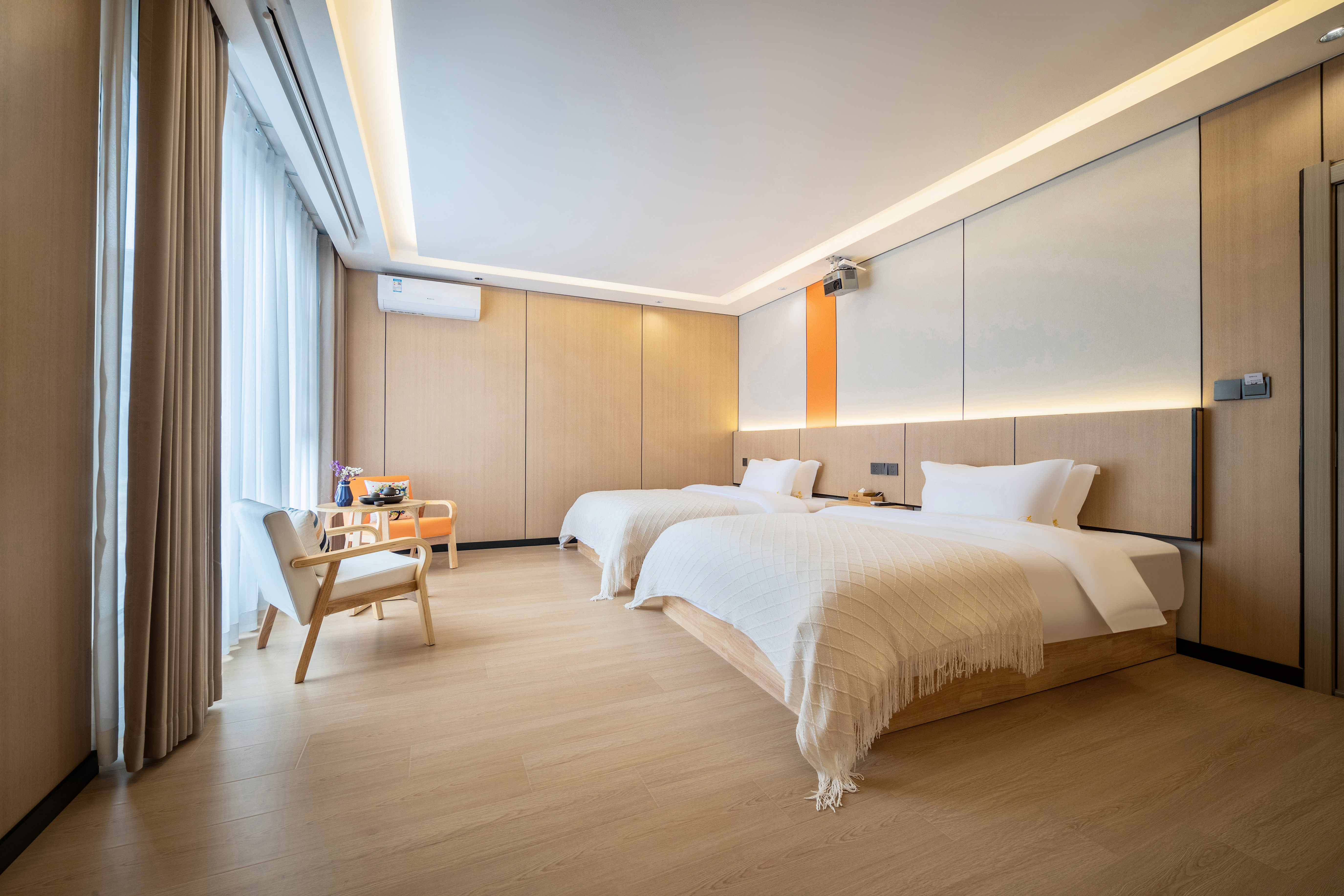 Sui An Twin Room With High-End Latex Mattress + Smart Toilet + 100-Inch Projector Av