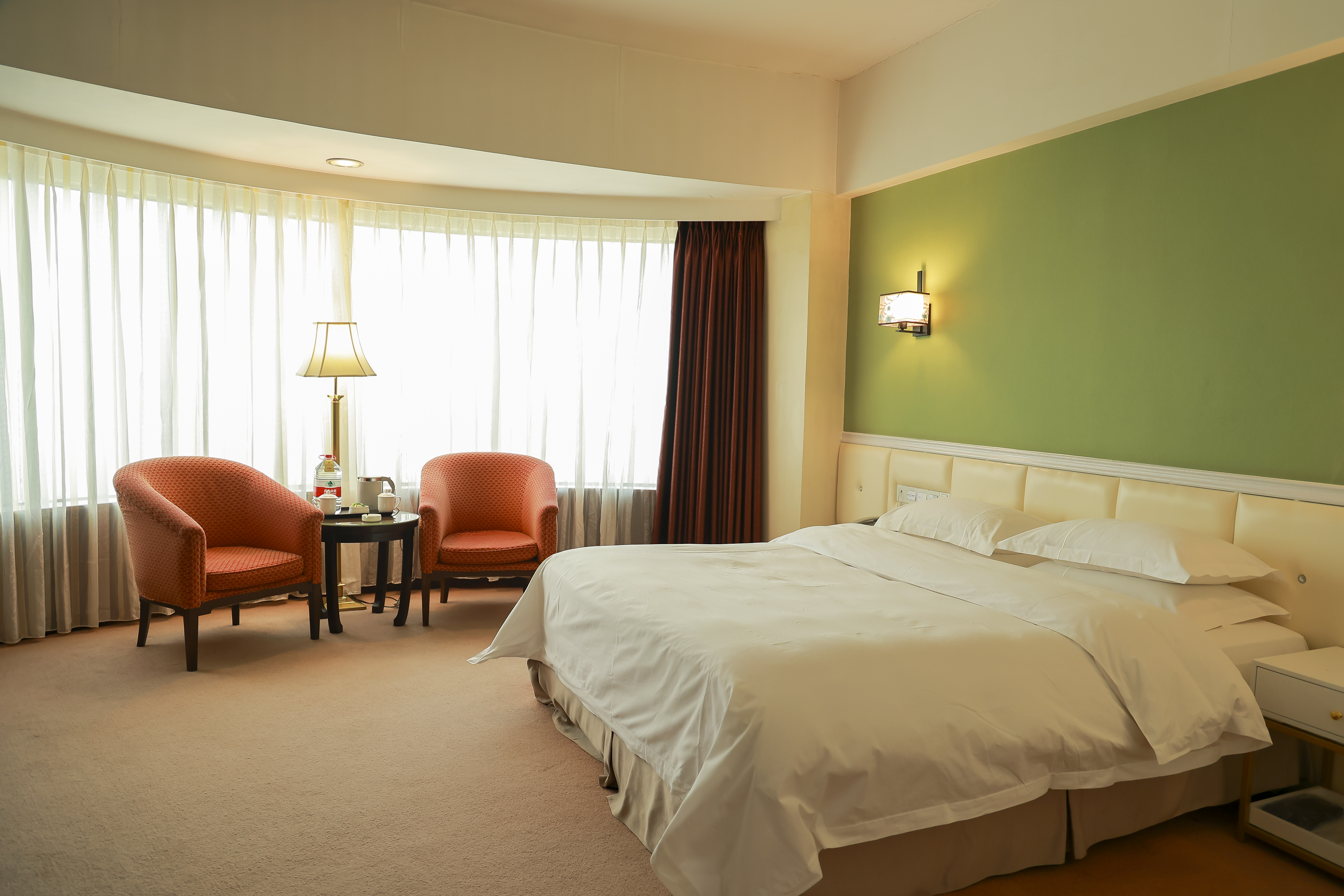 高级大床房（景观落地窗+RoomPlus洗护用品）