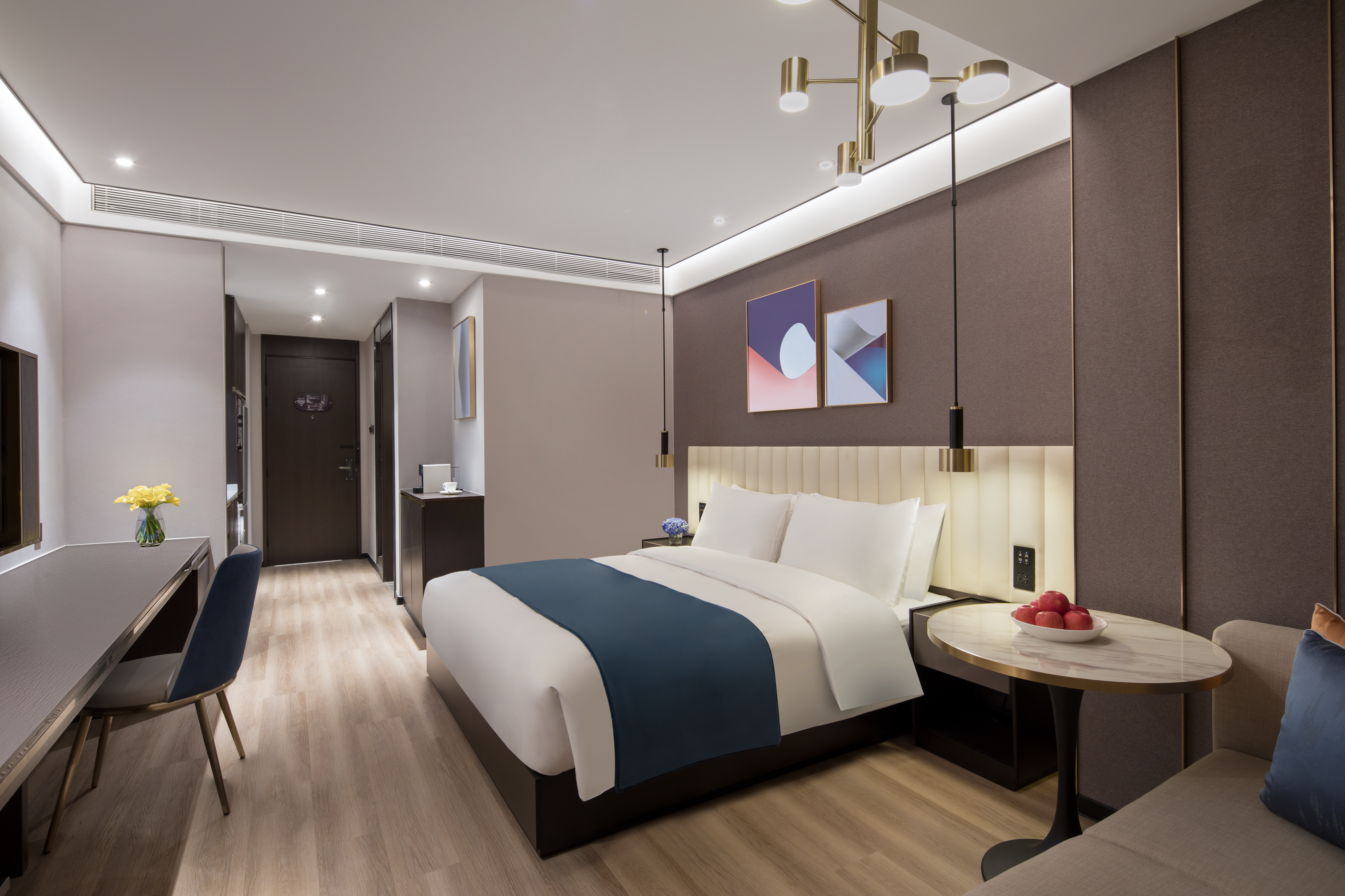 高级大床房（洗烘机+冰箱+可投屏）