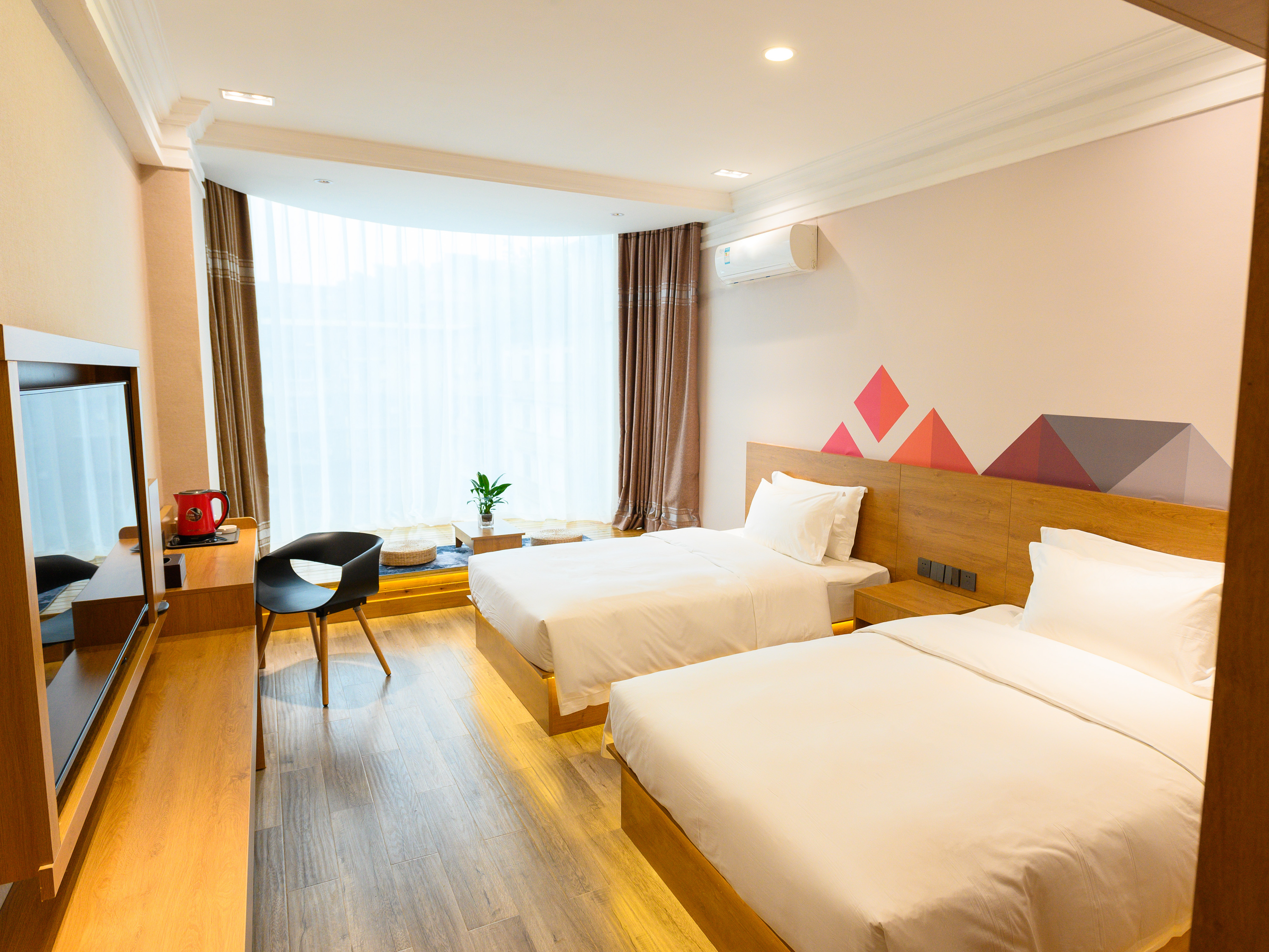 Memory Foam Twin Room