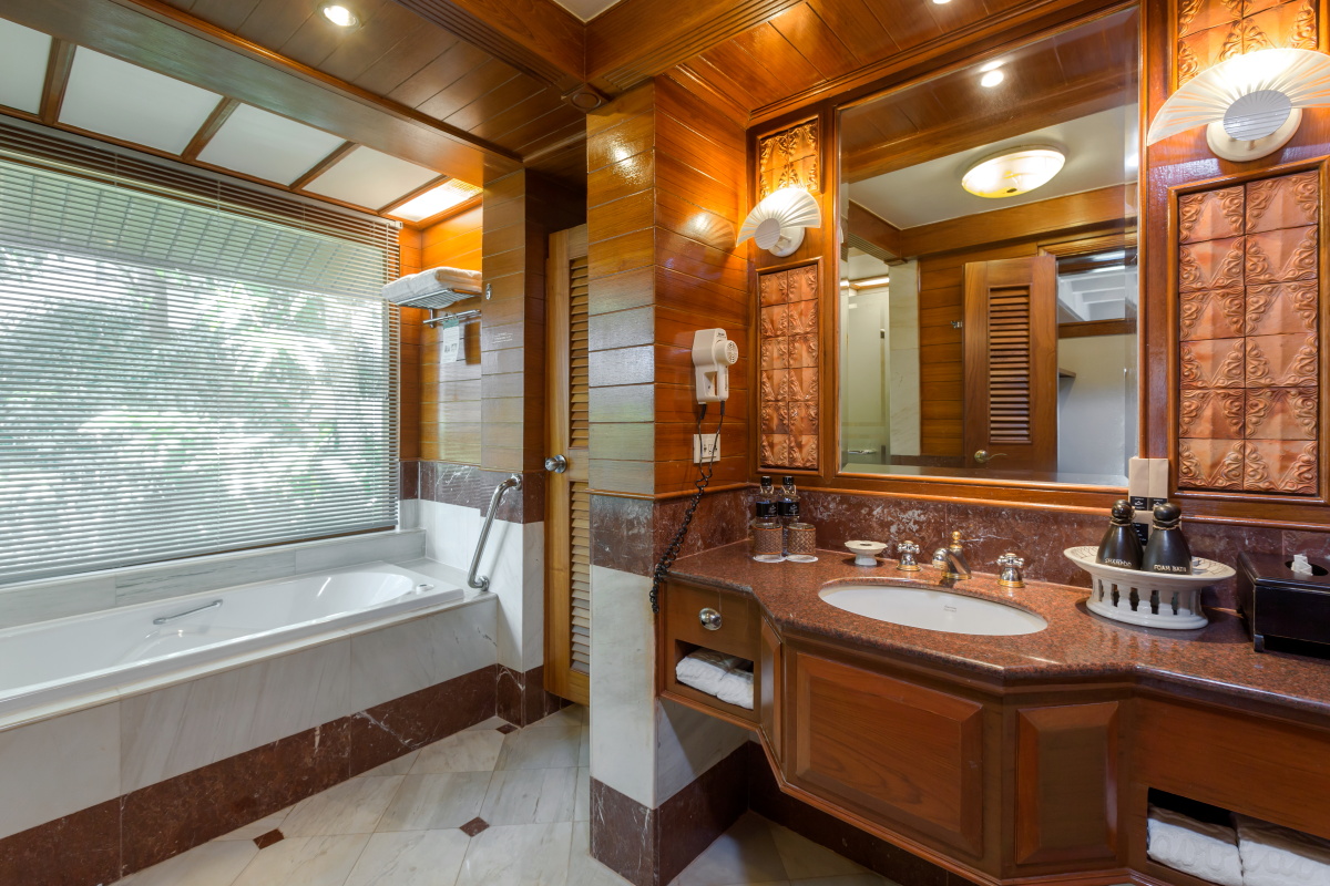 一卧室山畔套房（帶露台和浴缸）