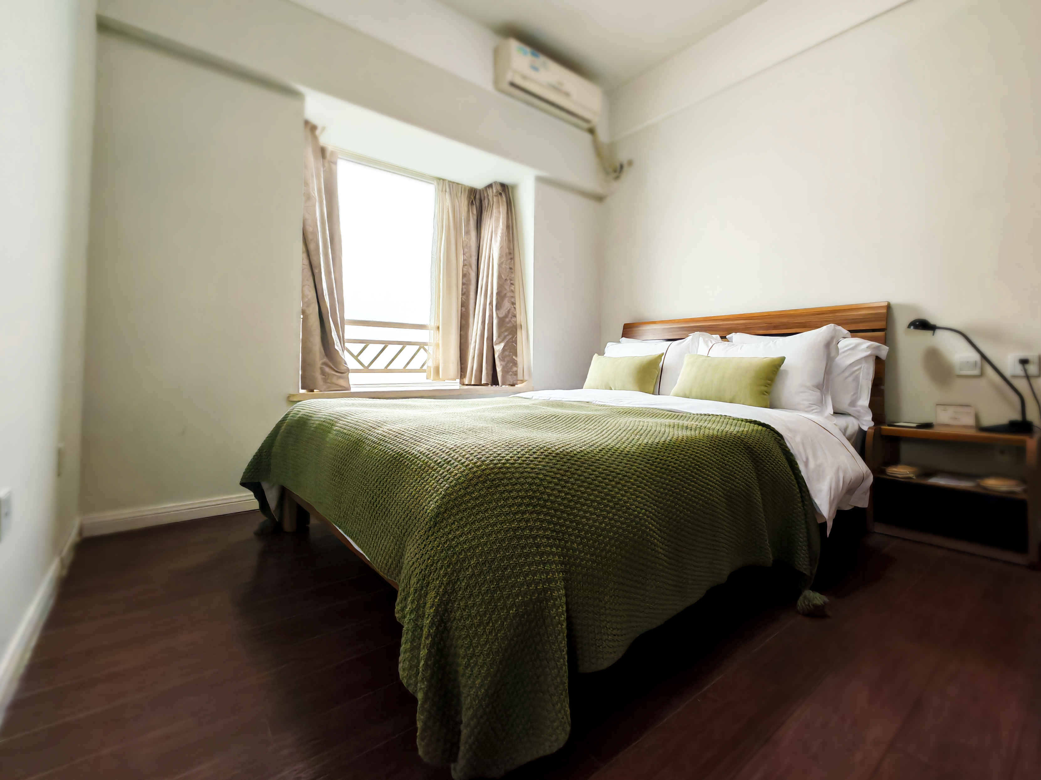 套二公寓（副楼+鹅绒床被+冰箱+微波炉+洗衣机）