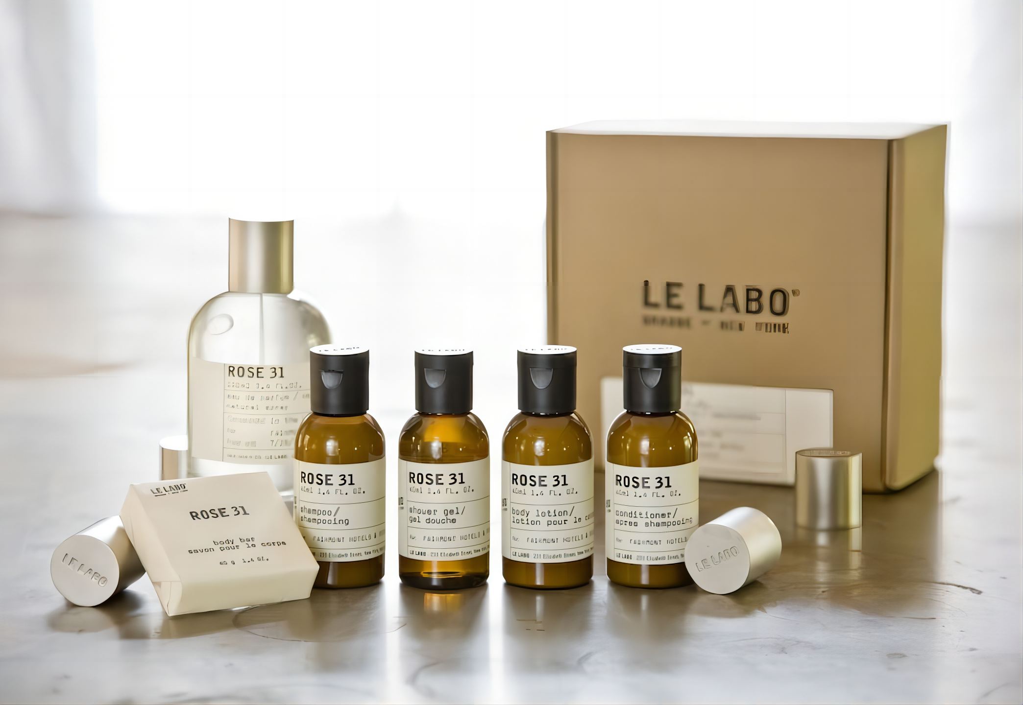 费尔蒙金尊特大床客房（设有轮椅通道）