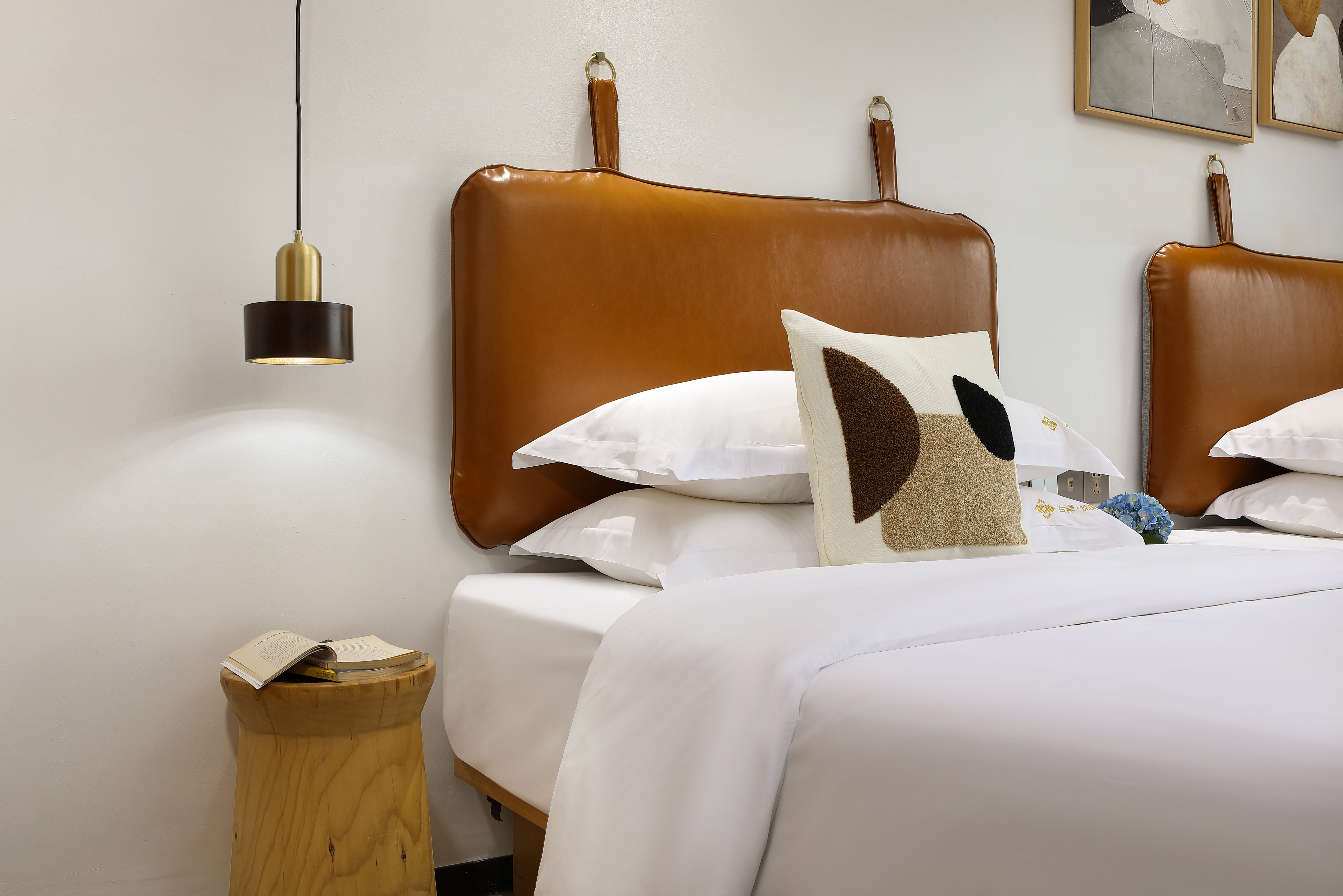 悦山阳台双床房（观景阳台+山景与城景的交融）