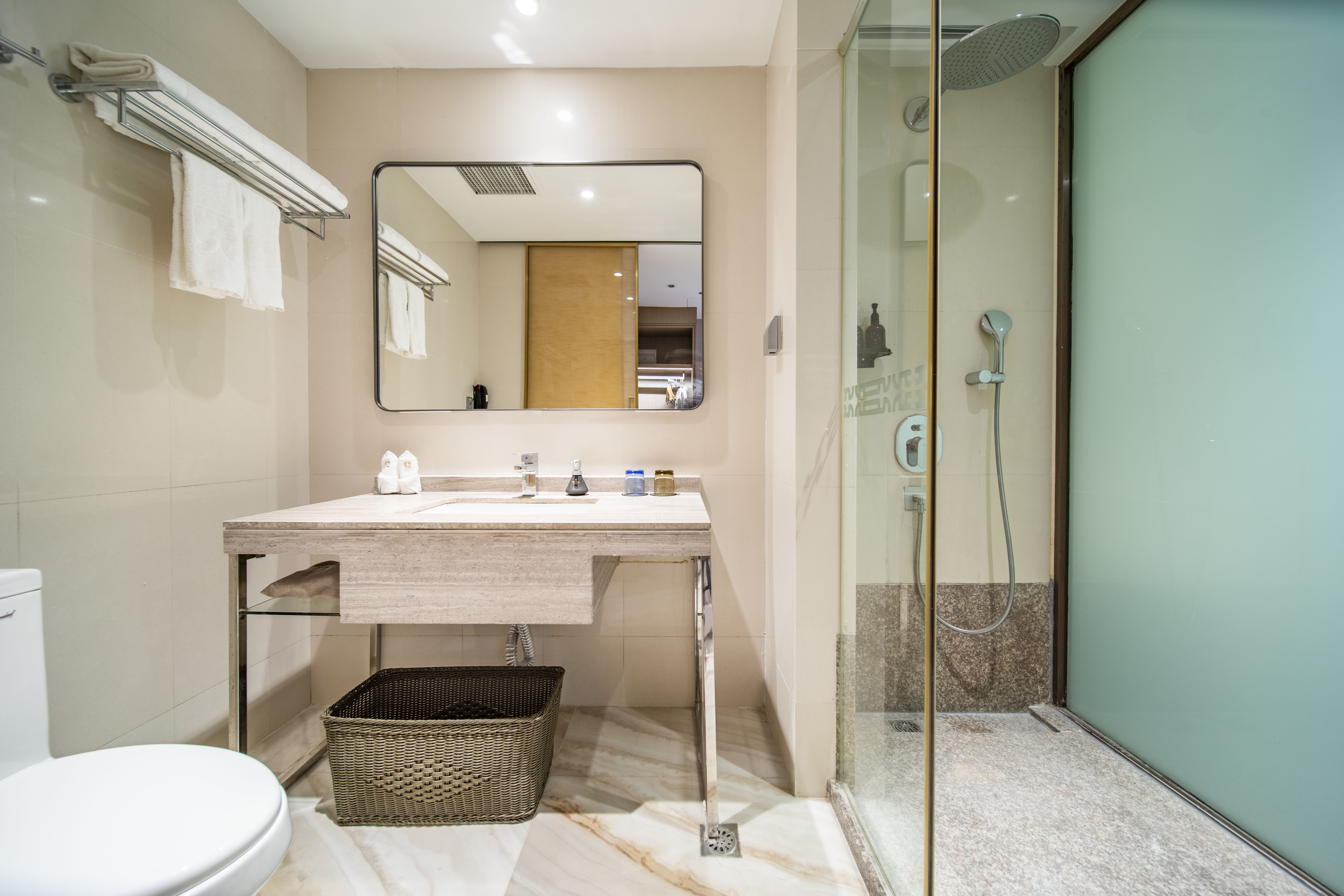 精致大床房（斯林百兰床垫）