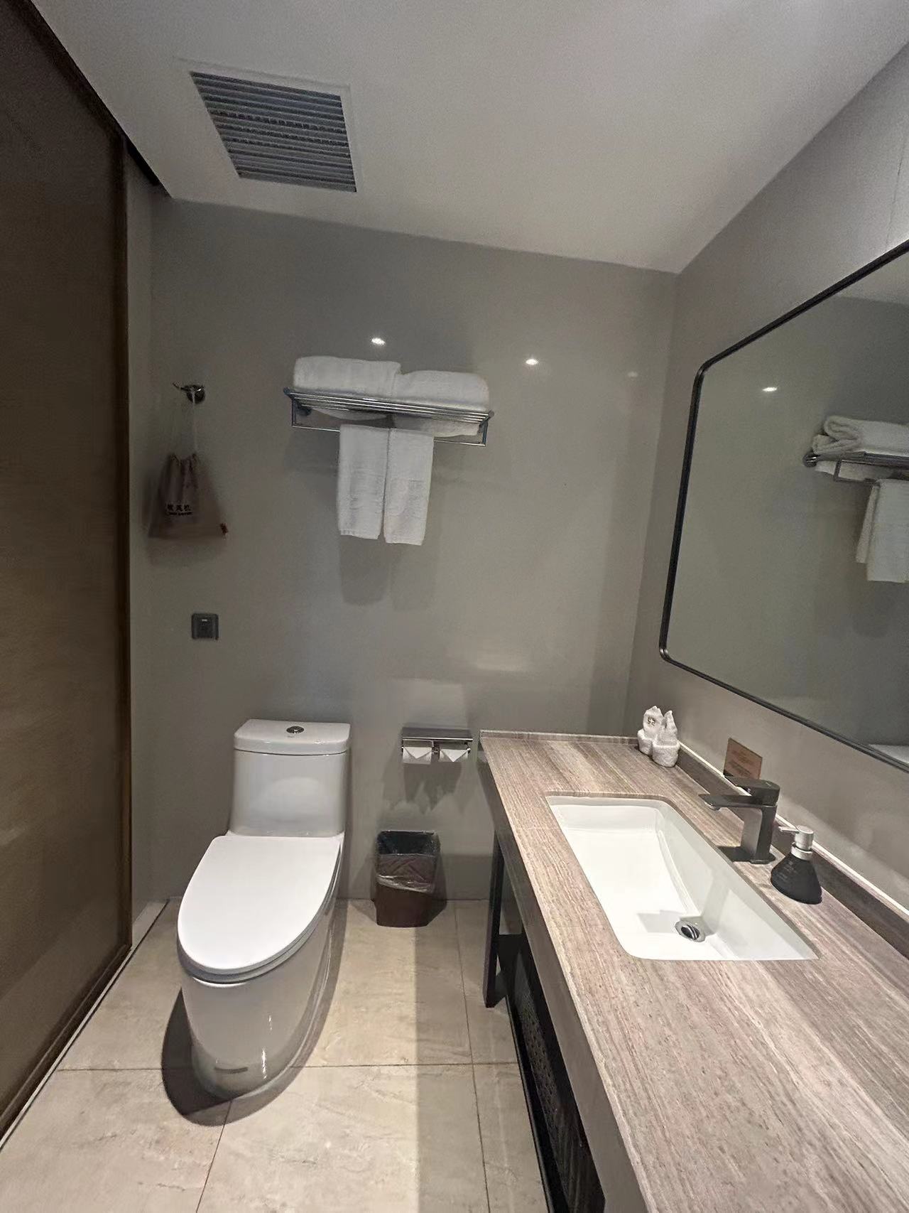 高级双床房（斯林百兰床垫）