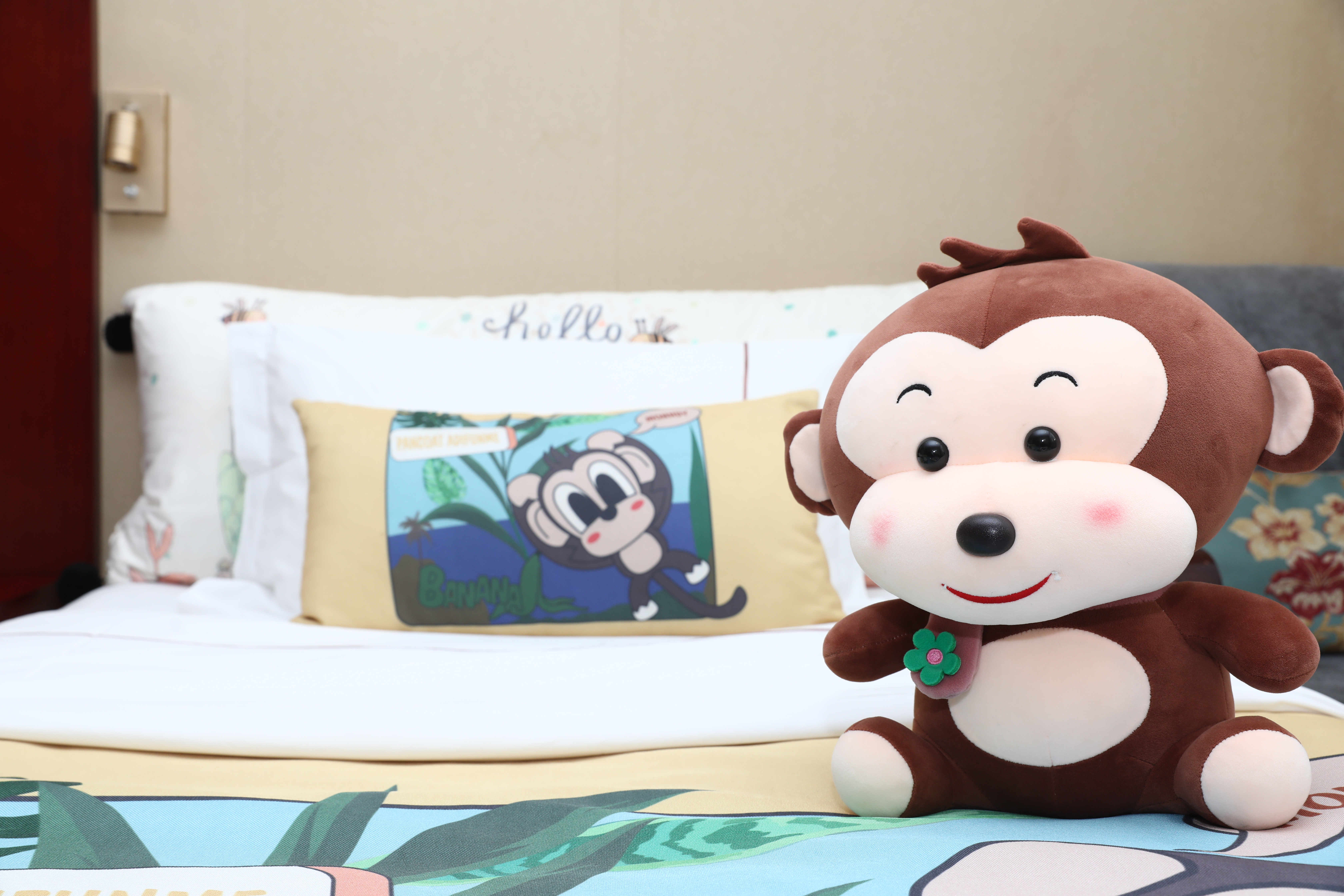 亲子房（鹅绒床被+小冰箱）