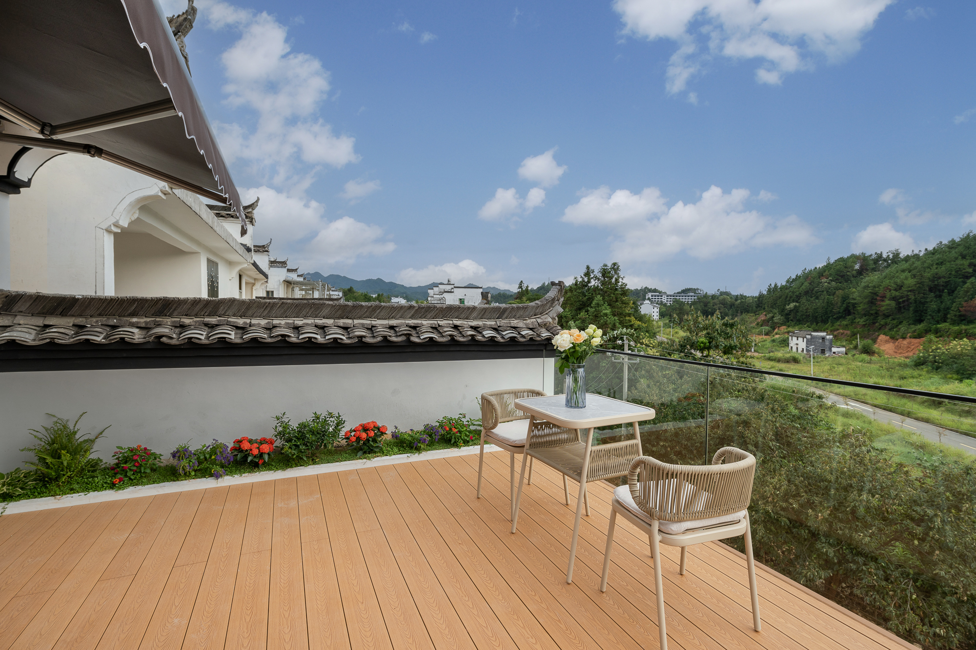 Featured Family Friendly Smart Room - With View (Terrace, Window)