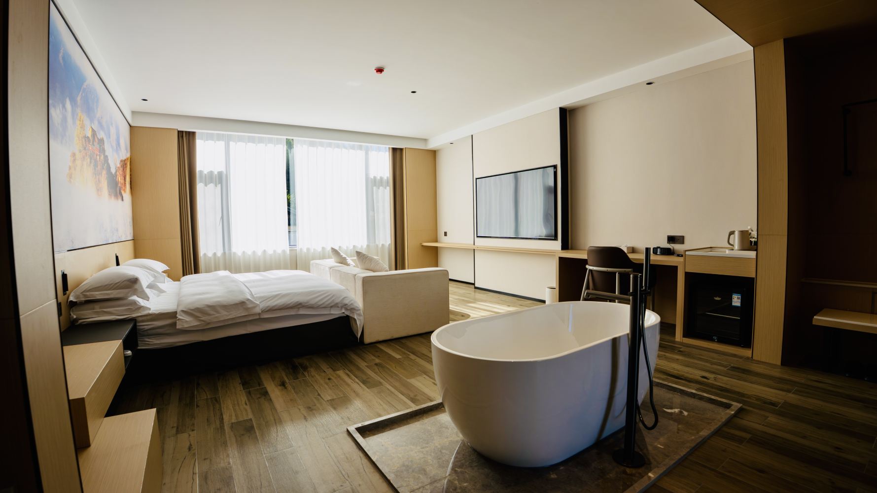 高级套房（大床）