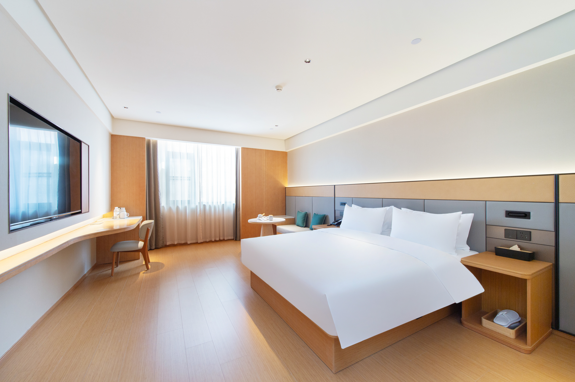 高级大床房【木香茶韵 ·禅意空间 ·零压好眠】