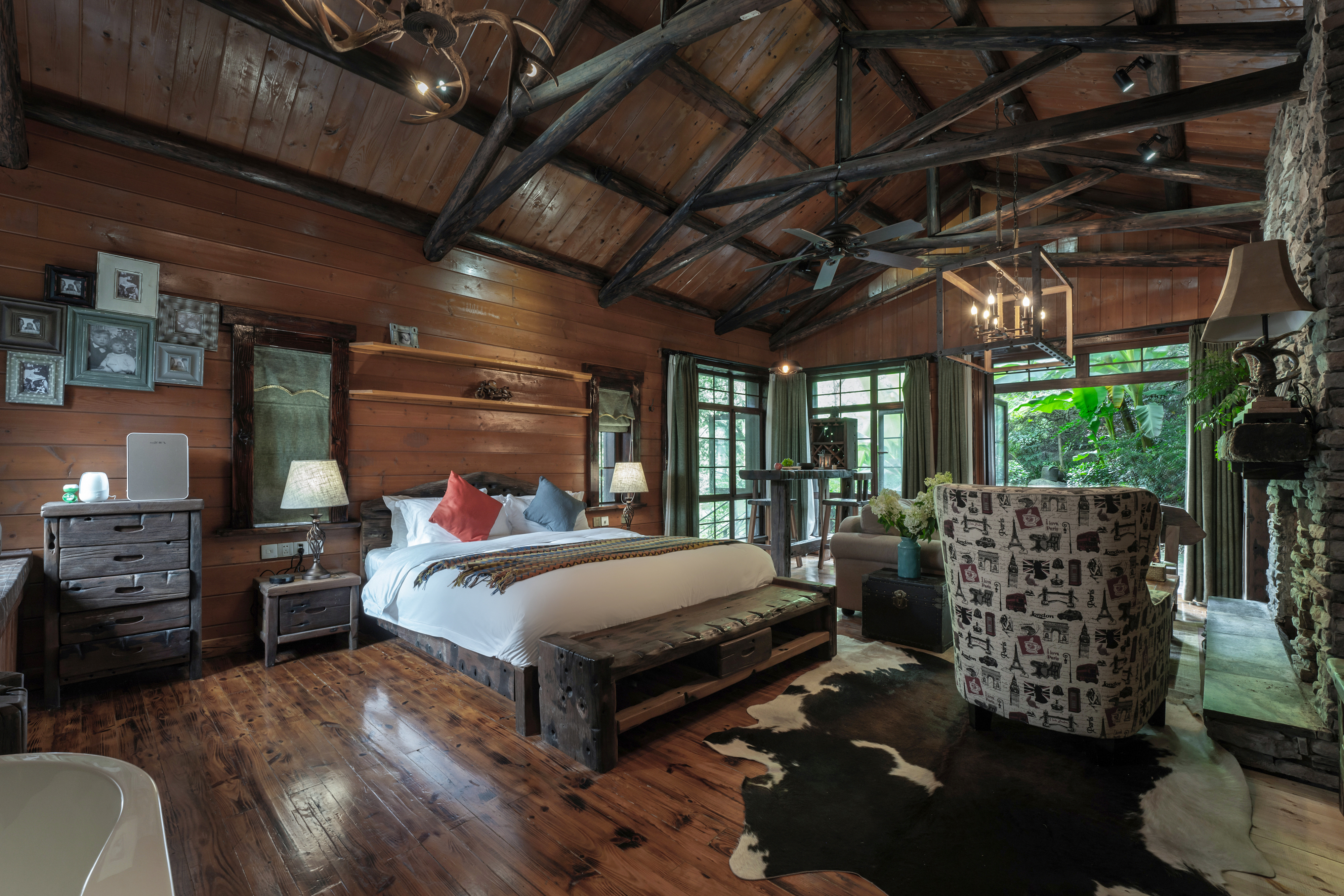 美式乡村独栋大床房（湖景小院+布艺沙发+深泡浴缸）