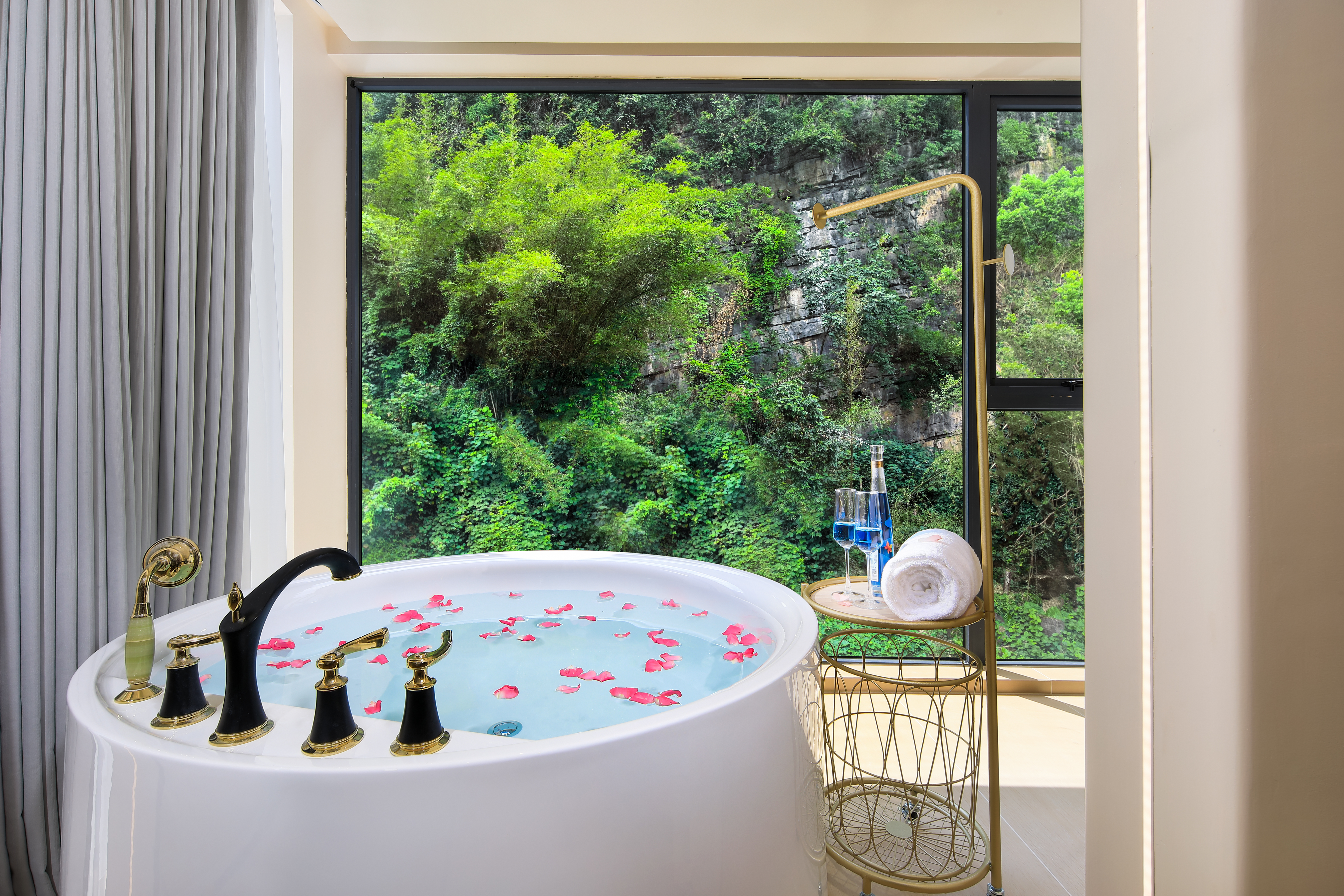 A栋·栖梧·亲子榻榻米套房丨小度语音智控丨泡澡观山