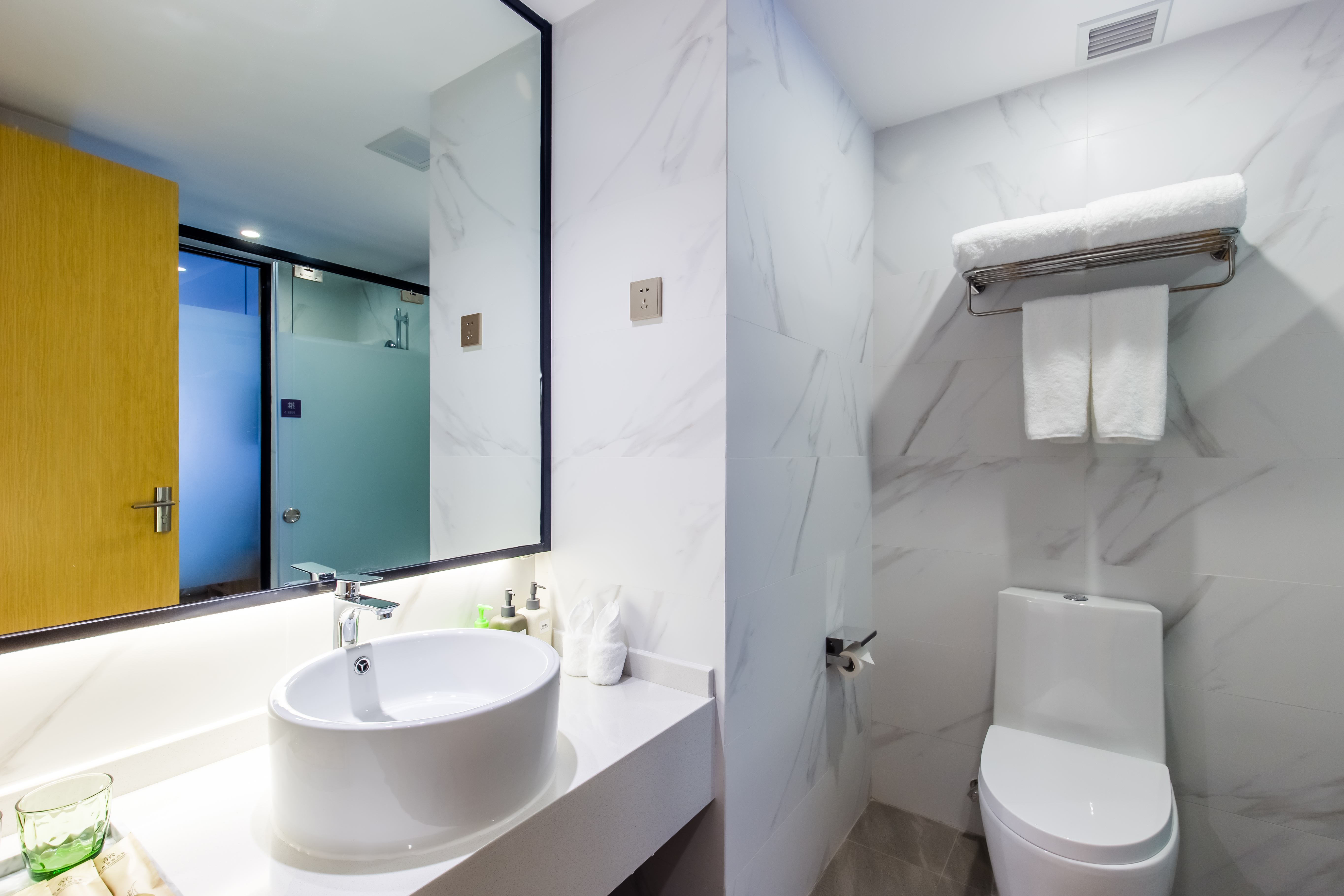 悠然山居双床房