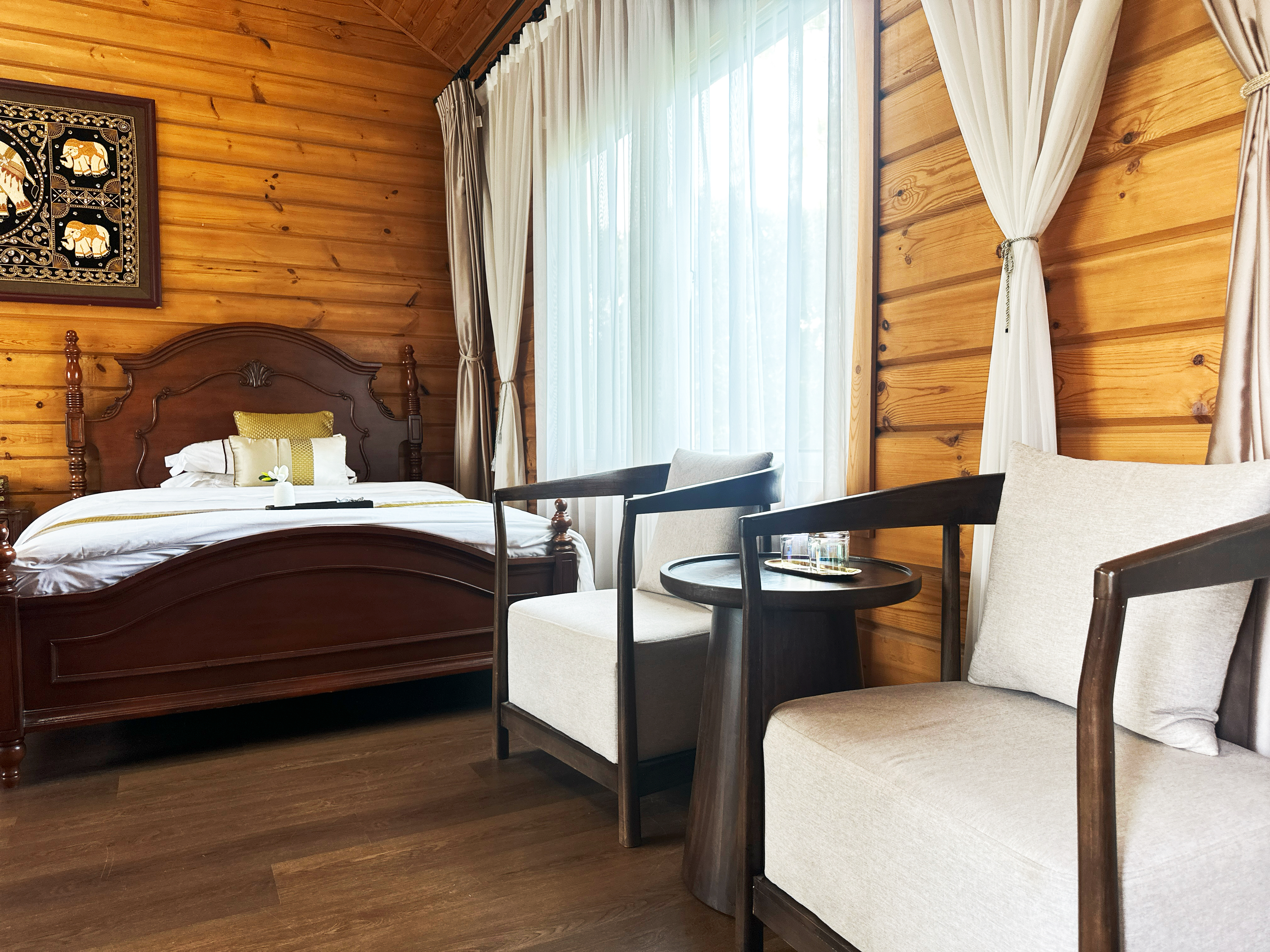 Fairy Tale Forest Cabin (2 Beds)