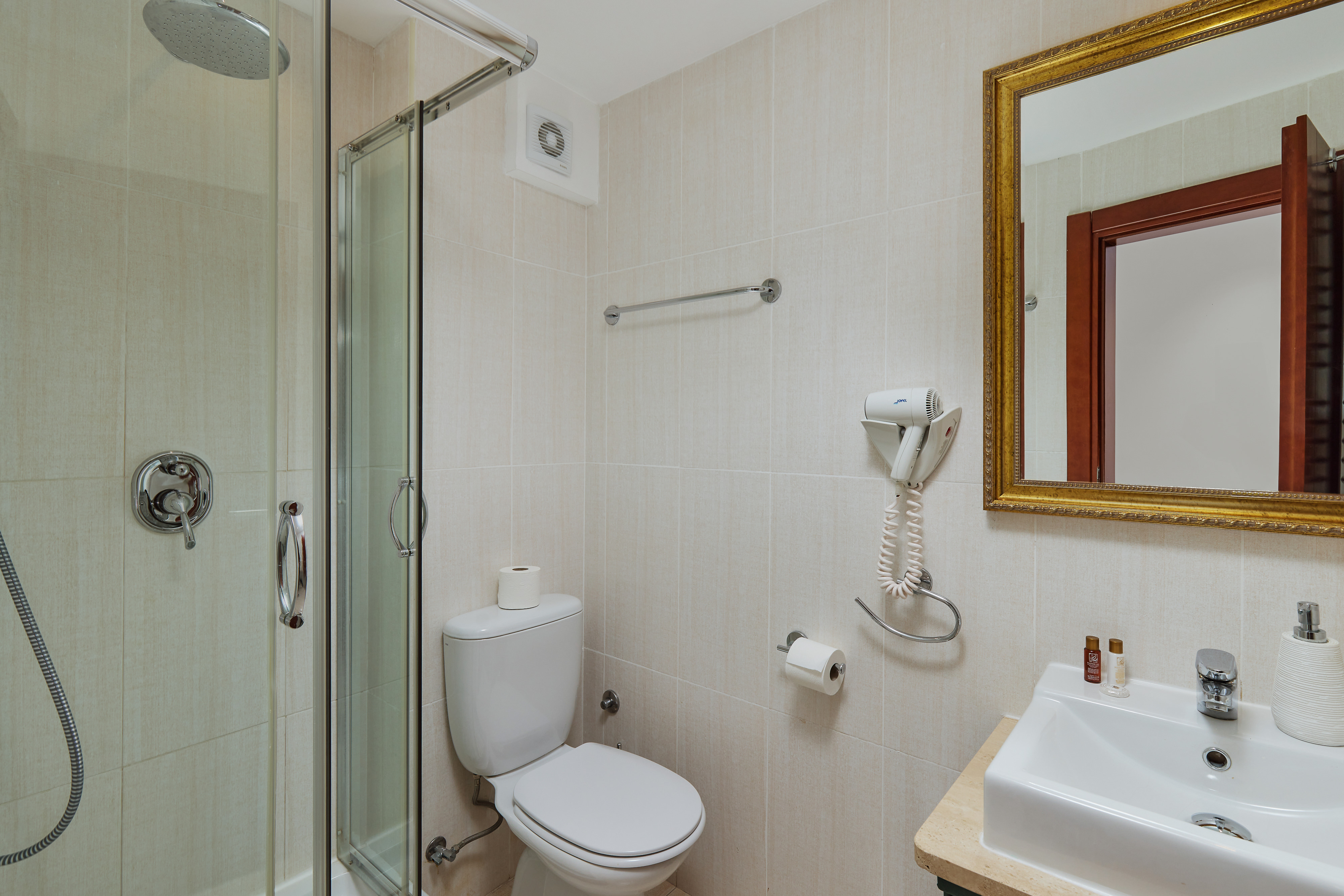 海景标准双人床房