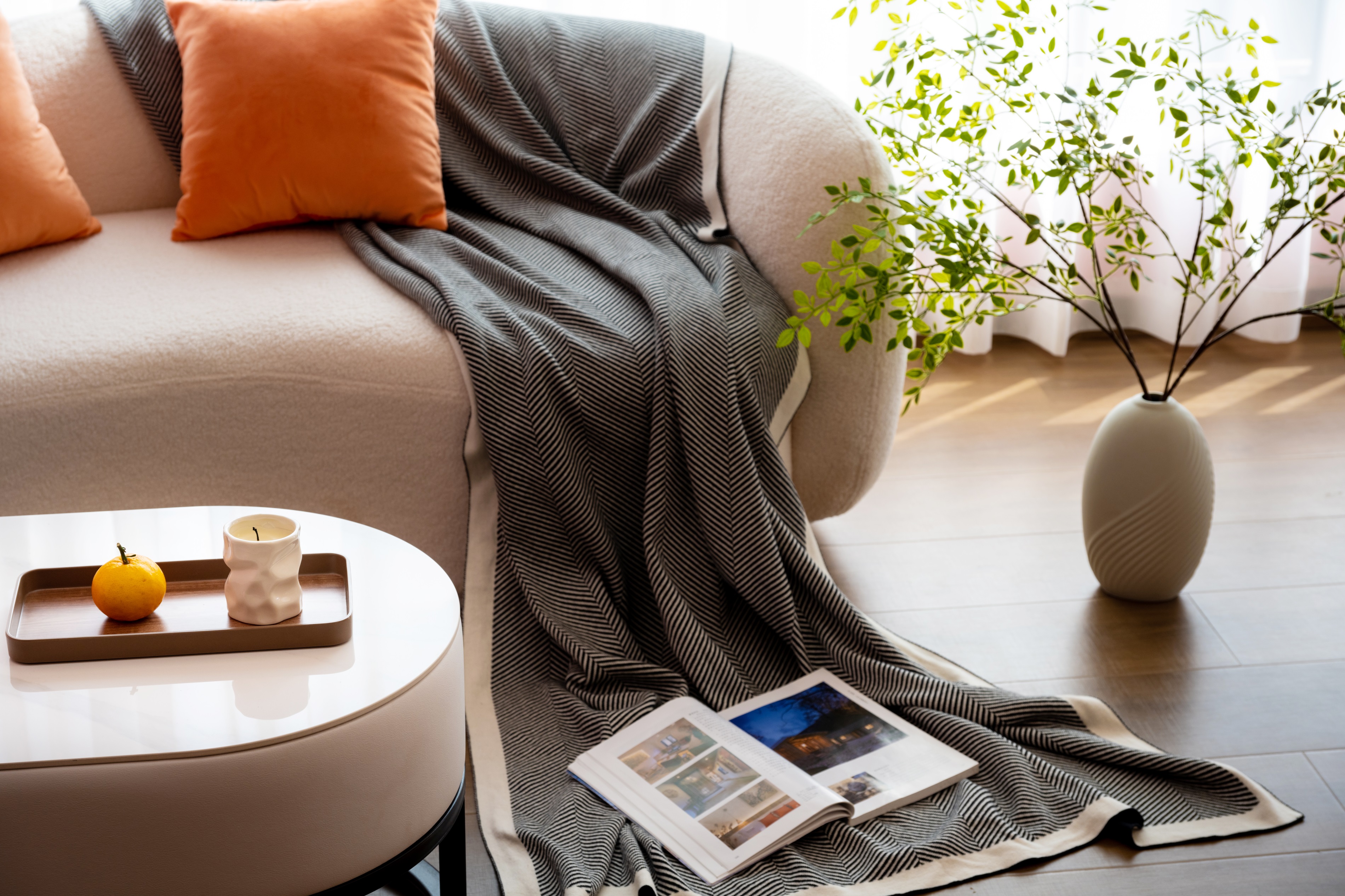 Yi Le Yin · Garden View Cozy Family Room