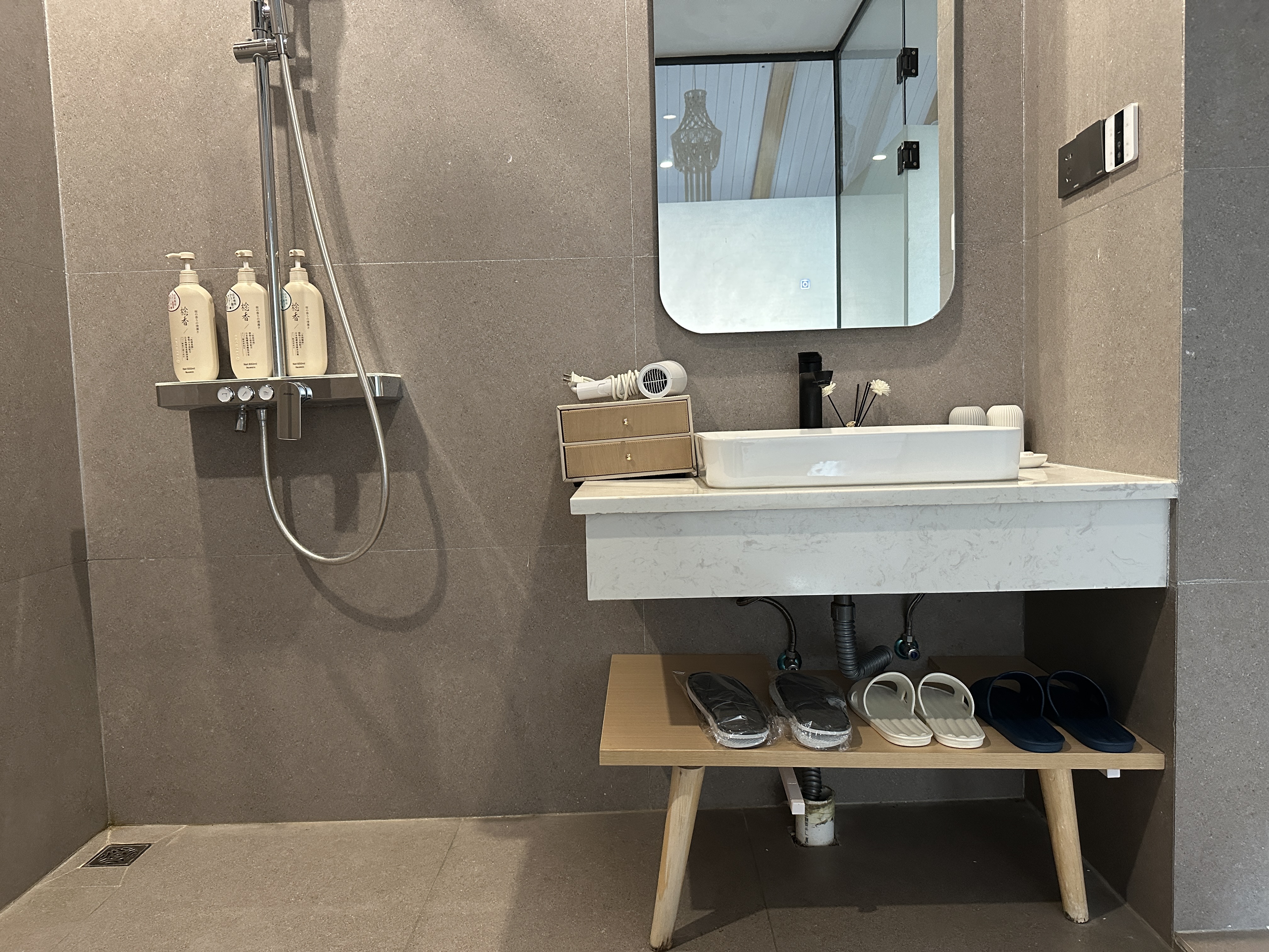 Guxin Lake view Double room(island style courtyard)