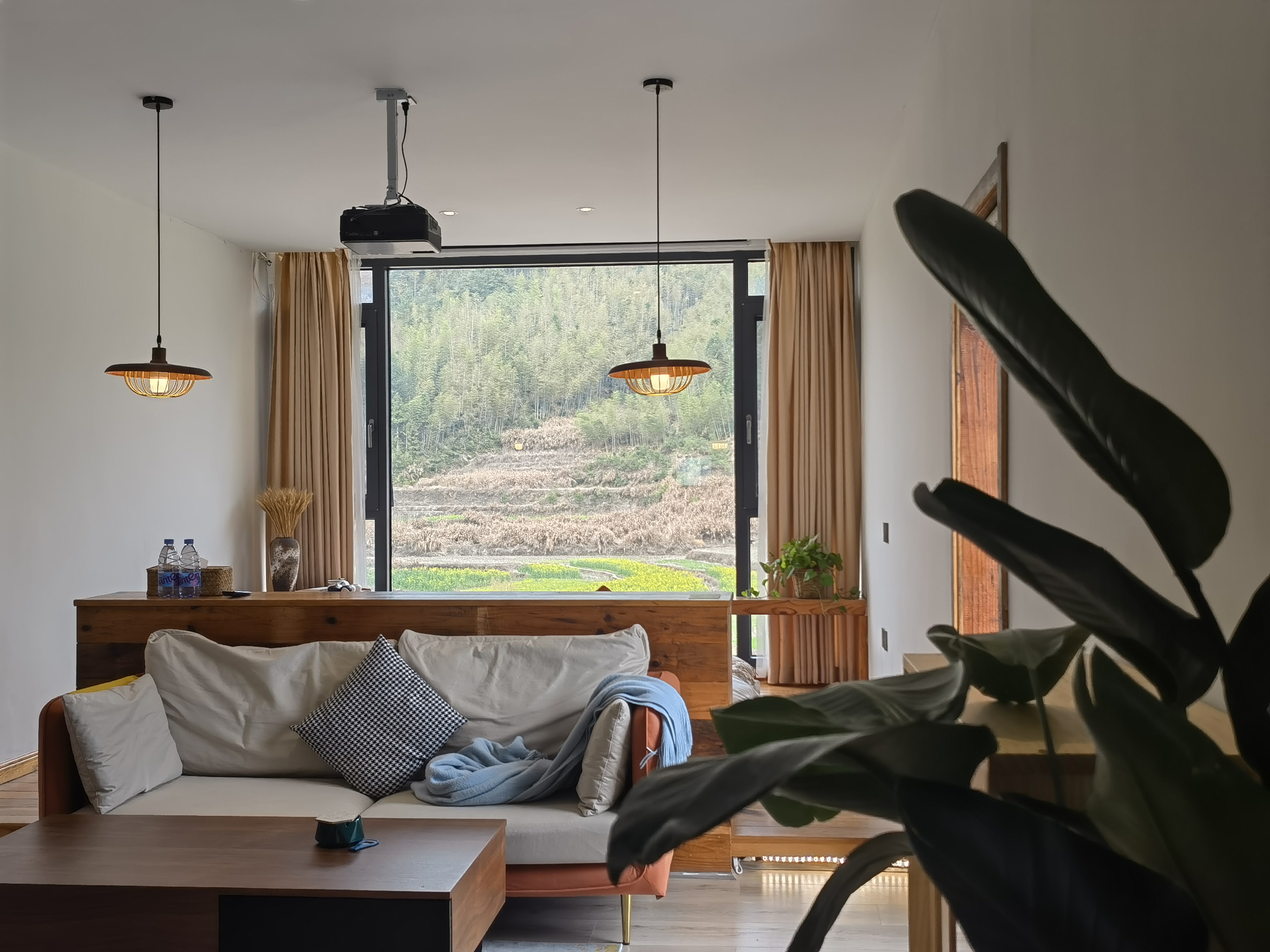 Featured Smart 1 Room (King Bed)