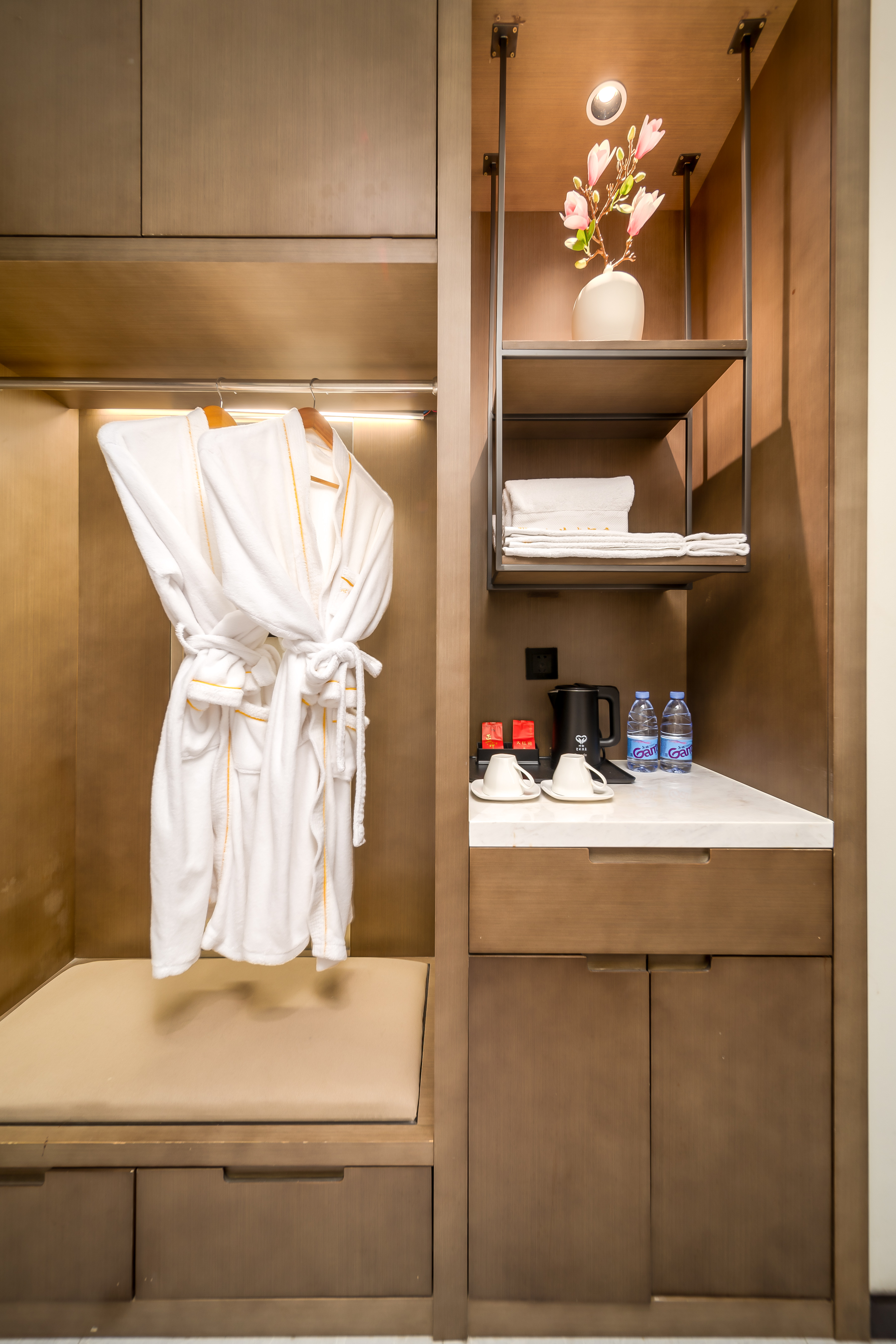 标准双床房 | 观景阳台+大浴缸+慕思床垫+巨屏K歌